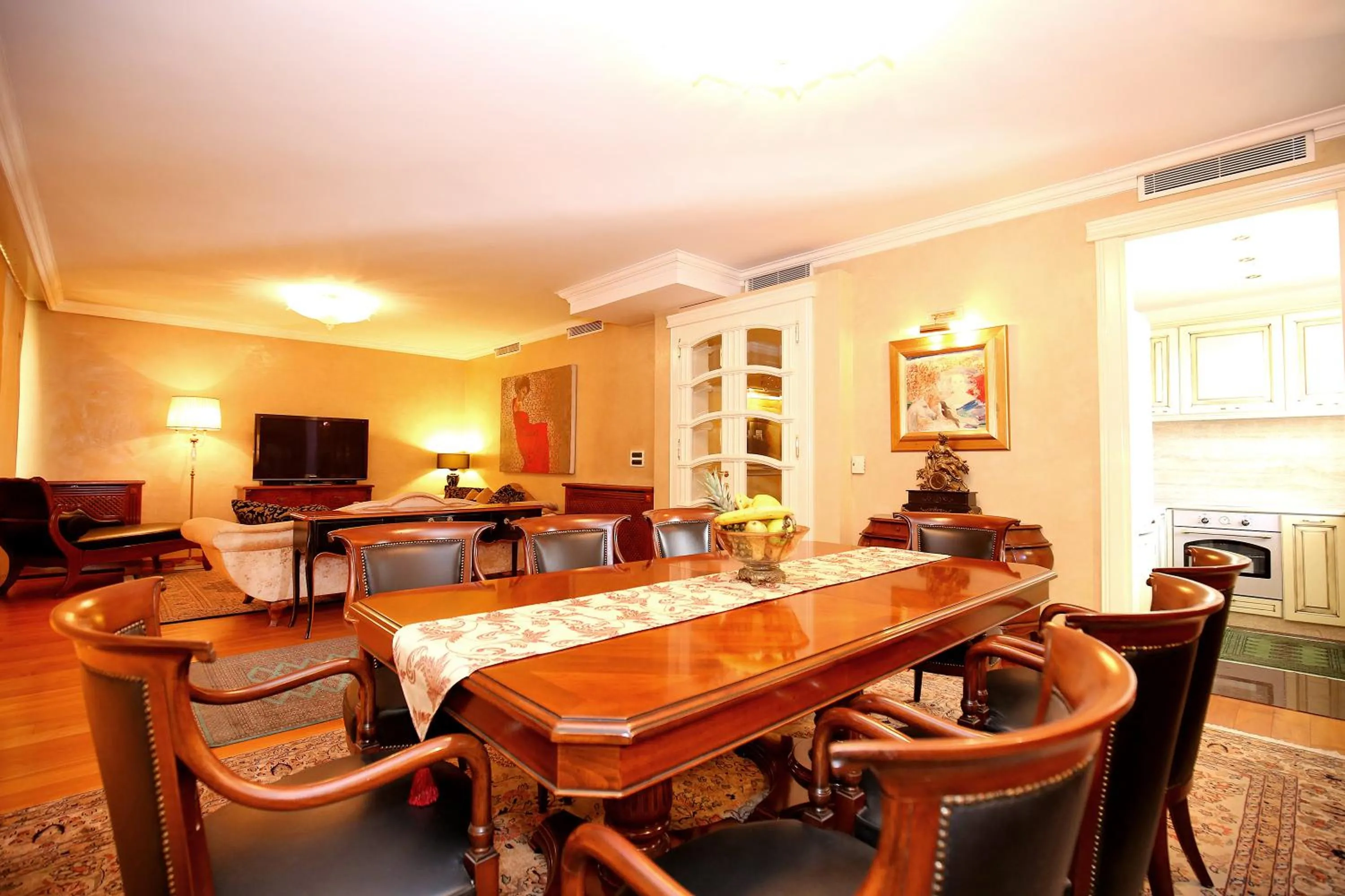 TV and multimedia in Hotel Niko