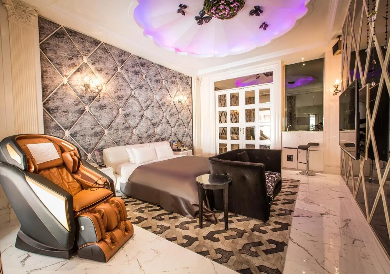 Photo of the whole room, Bed in Feng Cai Motel