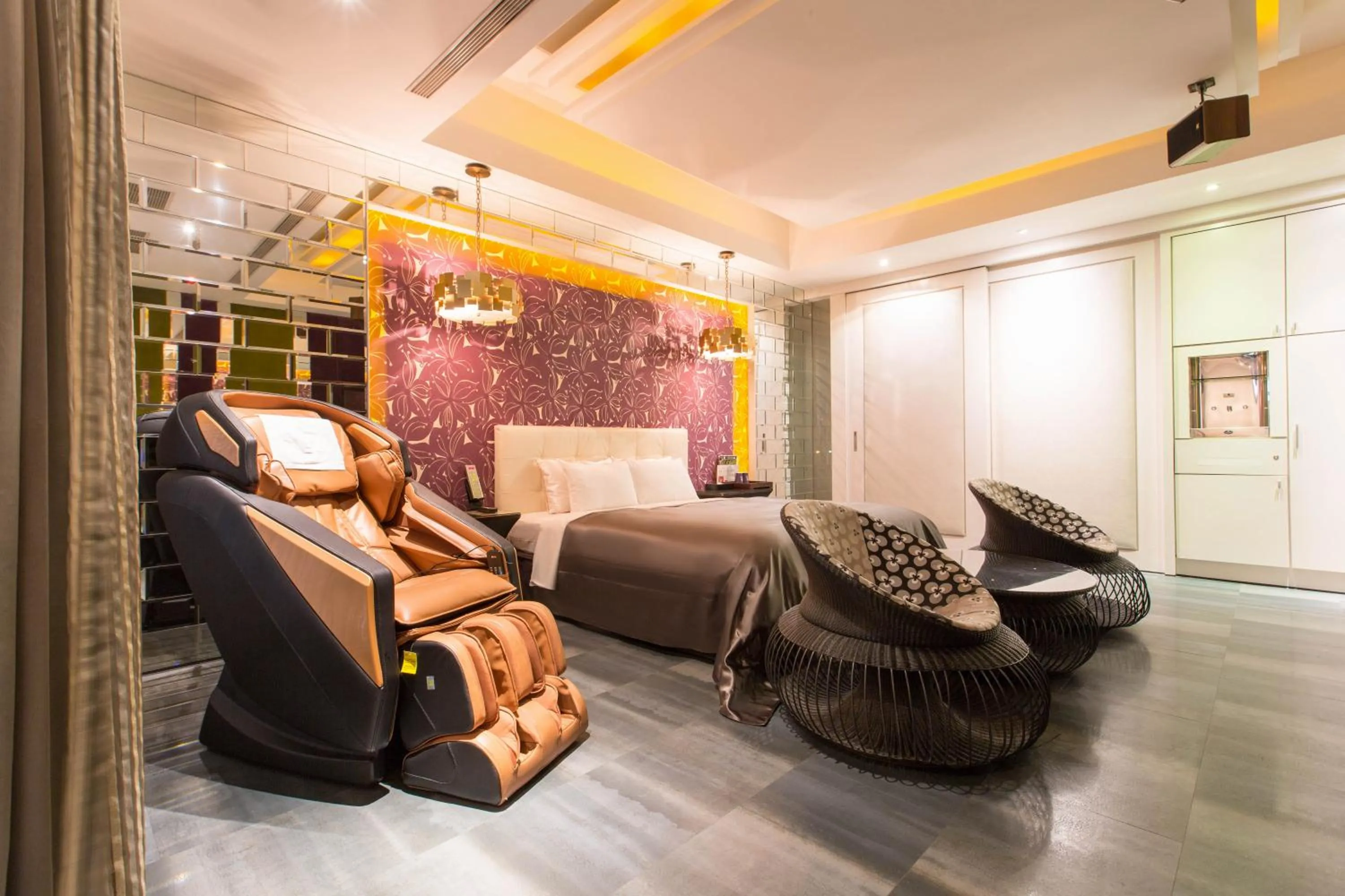 Photo of the whole room, Bed in Feng Cai Motel