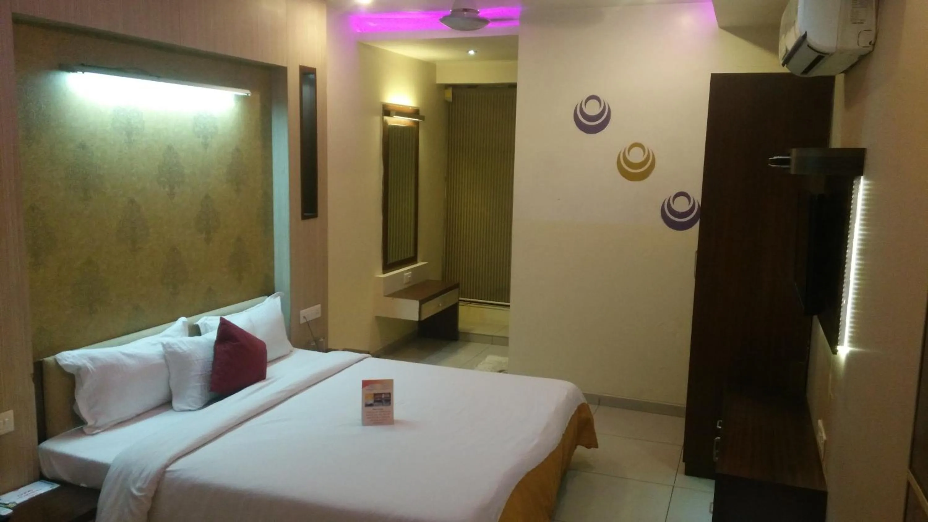 Hotel Kalinga Lake View