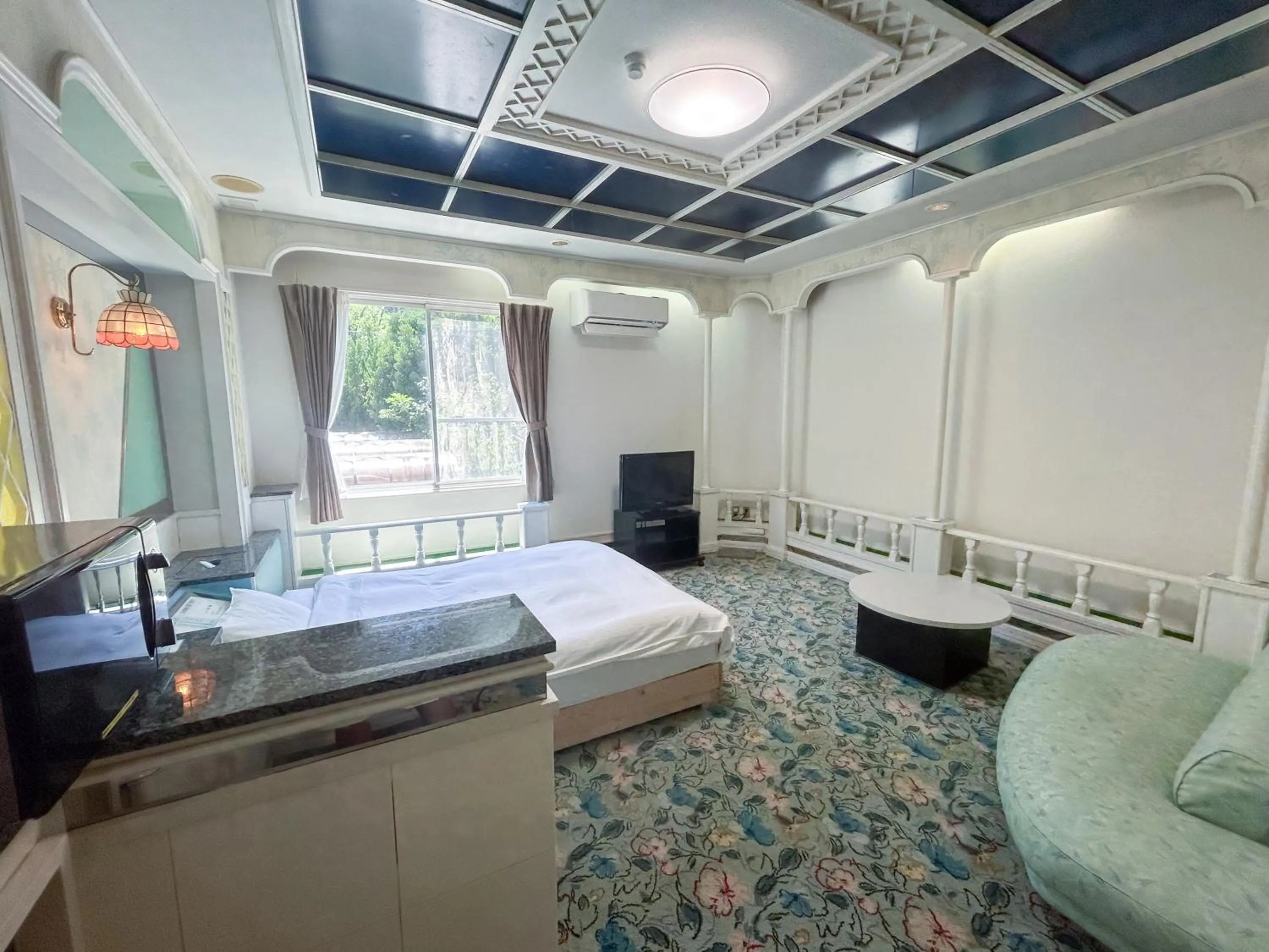 Photo of the whole room, Bed in Farm Garden Hotel