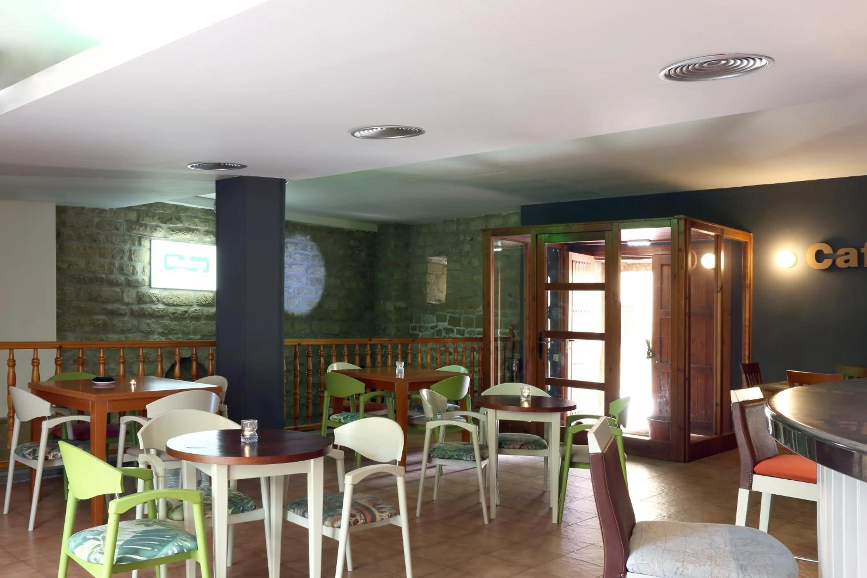 Lounge or bar in Hospedería Sádaba