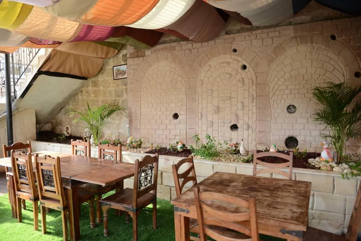 Food and drinks in Mensa Christi Guesthouse