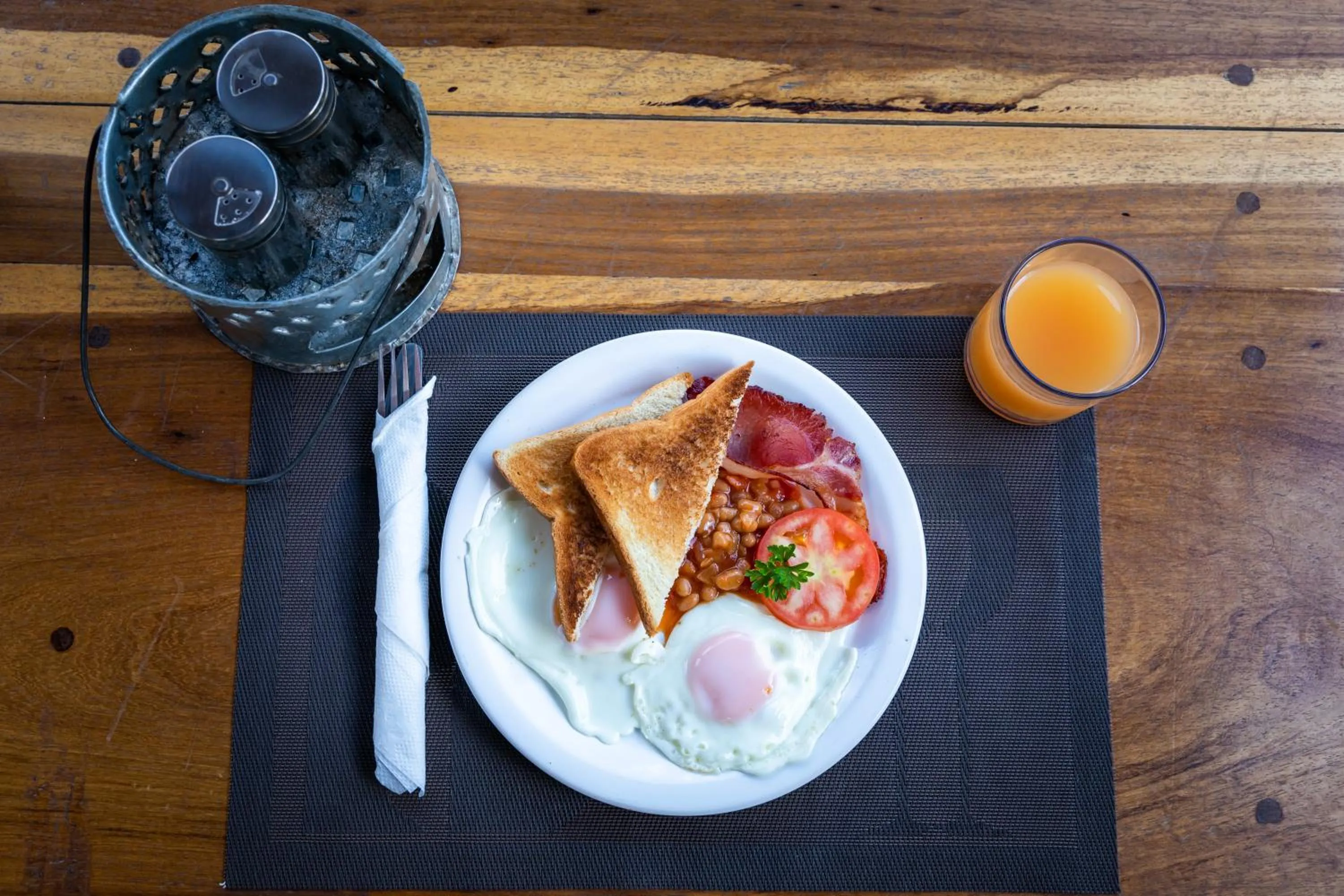 Breakfast in Ngoma Zanga Lodge