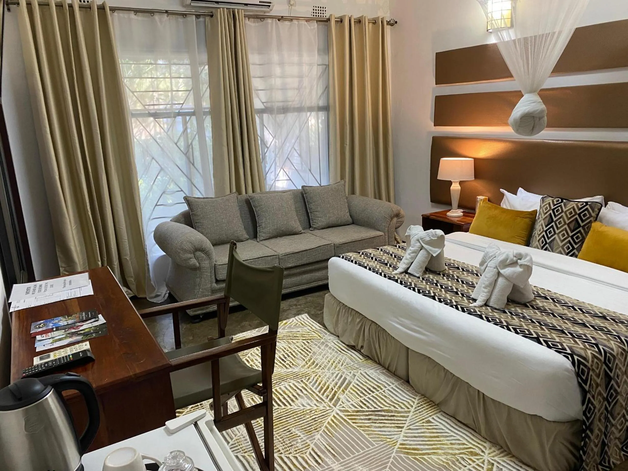 Photo of the whole room, Bed in Ngoma Zanga Lodge