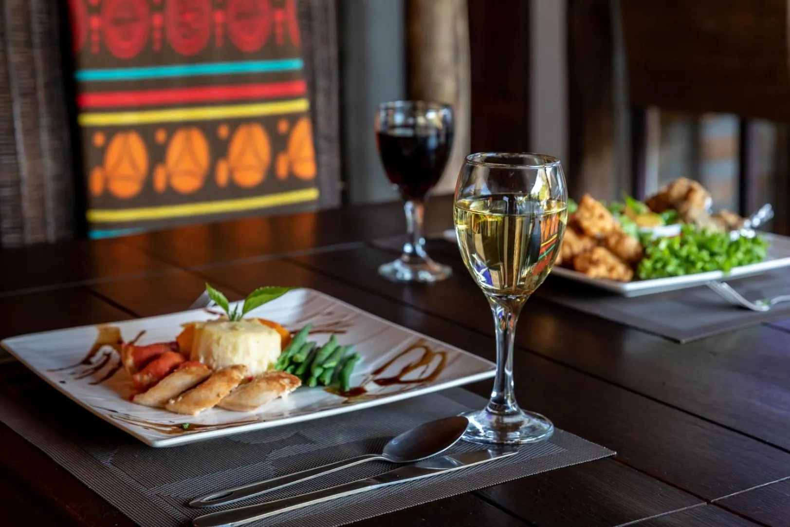 Restaurant/places to eat in Ngoma Zanga Lodge