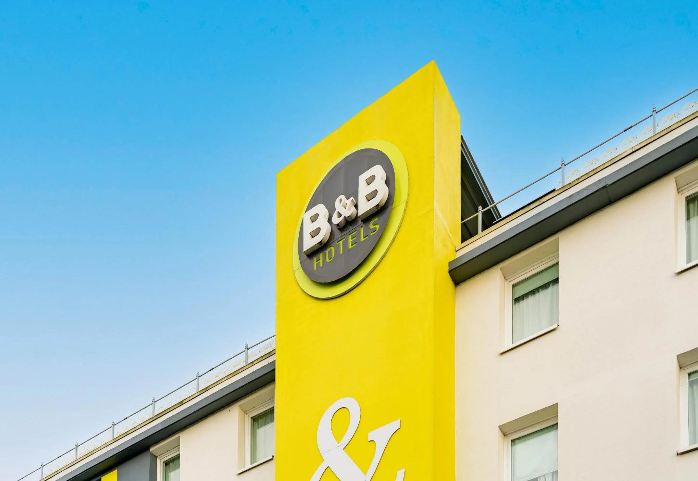 Property building in B&B HOTEL Valenciennes Marly