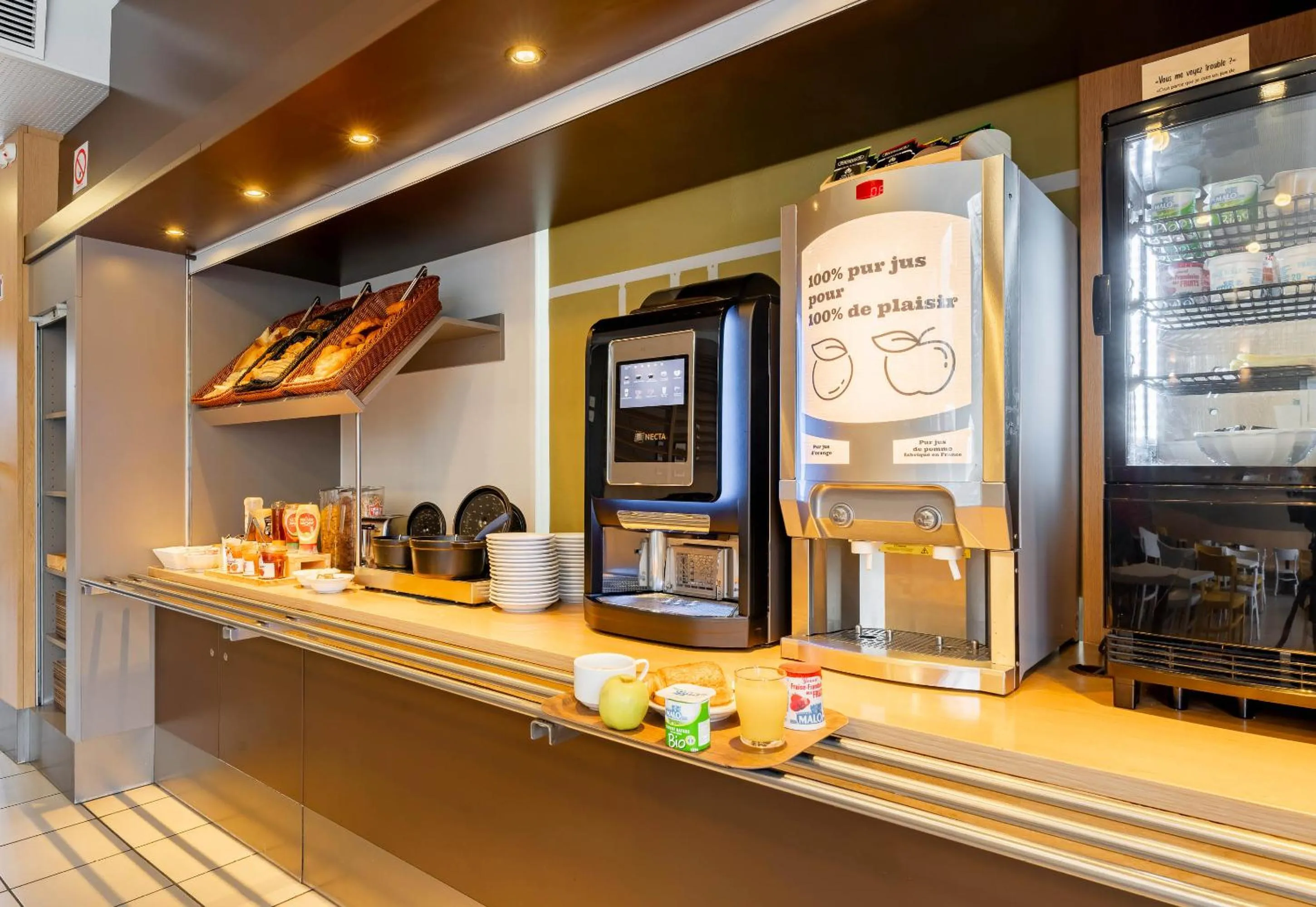 Buffet breakfast in B&B HOTEL Valenciennes Marly