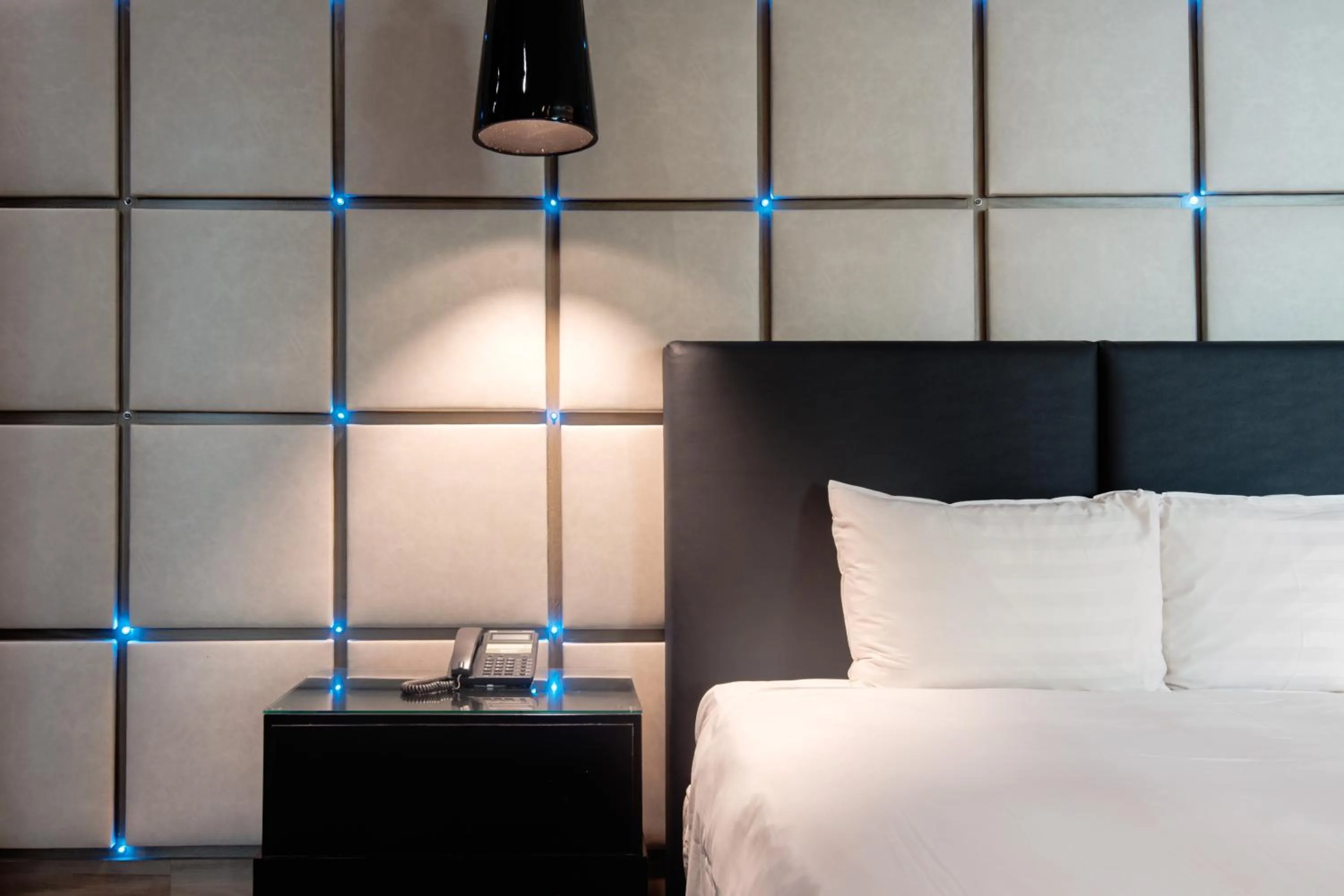 Bedroom, Bed in Ease Motel