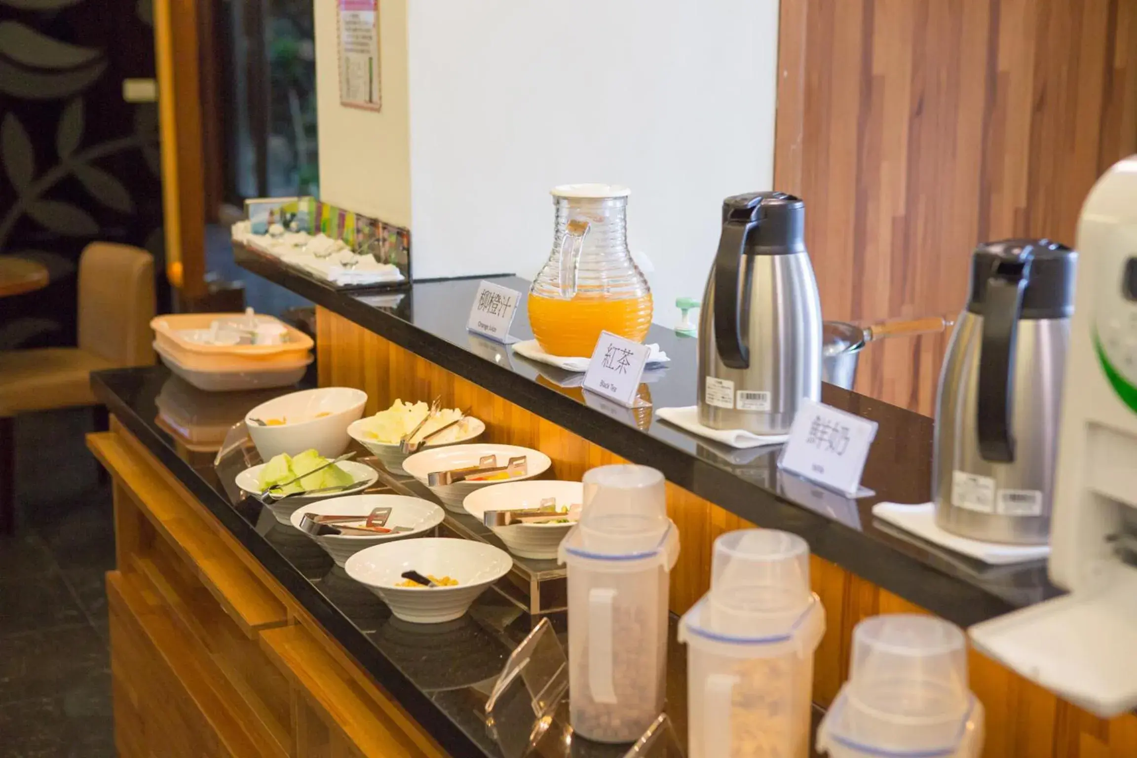 Restaurant/places to eat in Ease Motel Restaurant/places to eat in Ease Motel