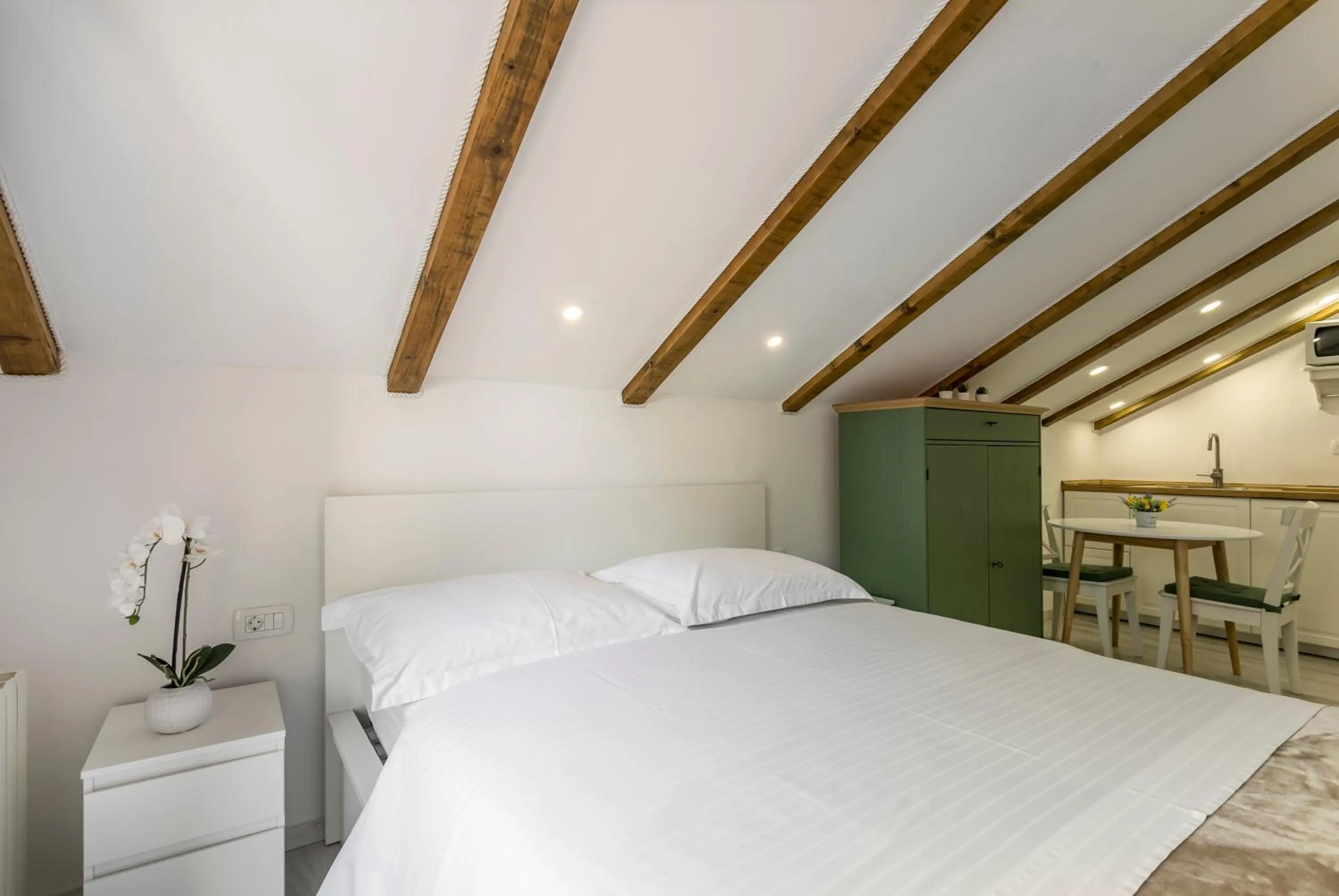 Studio with Balcony in Pansion Casa