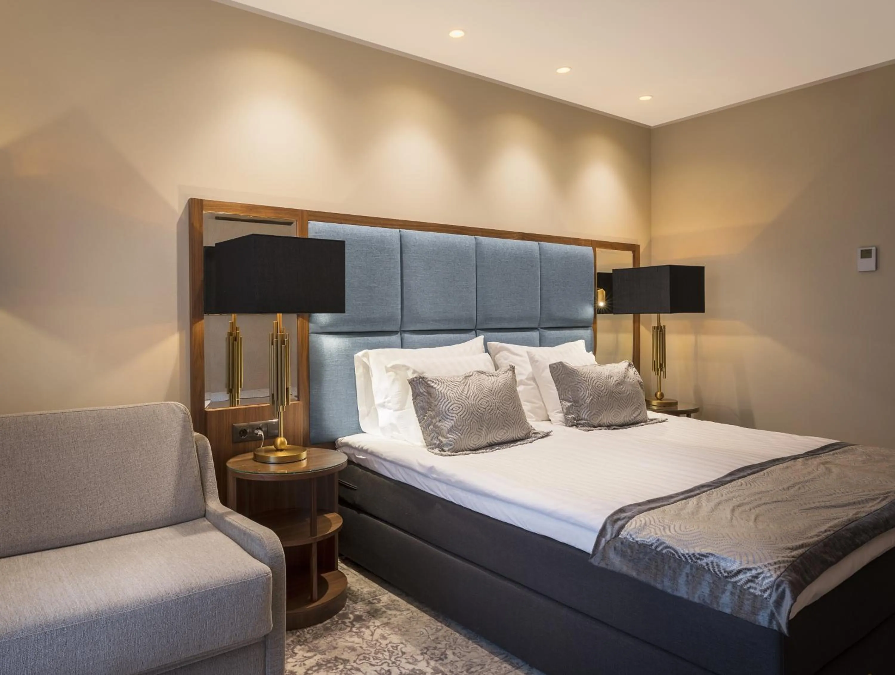 Bed in V Spa & Conference Hotel