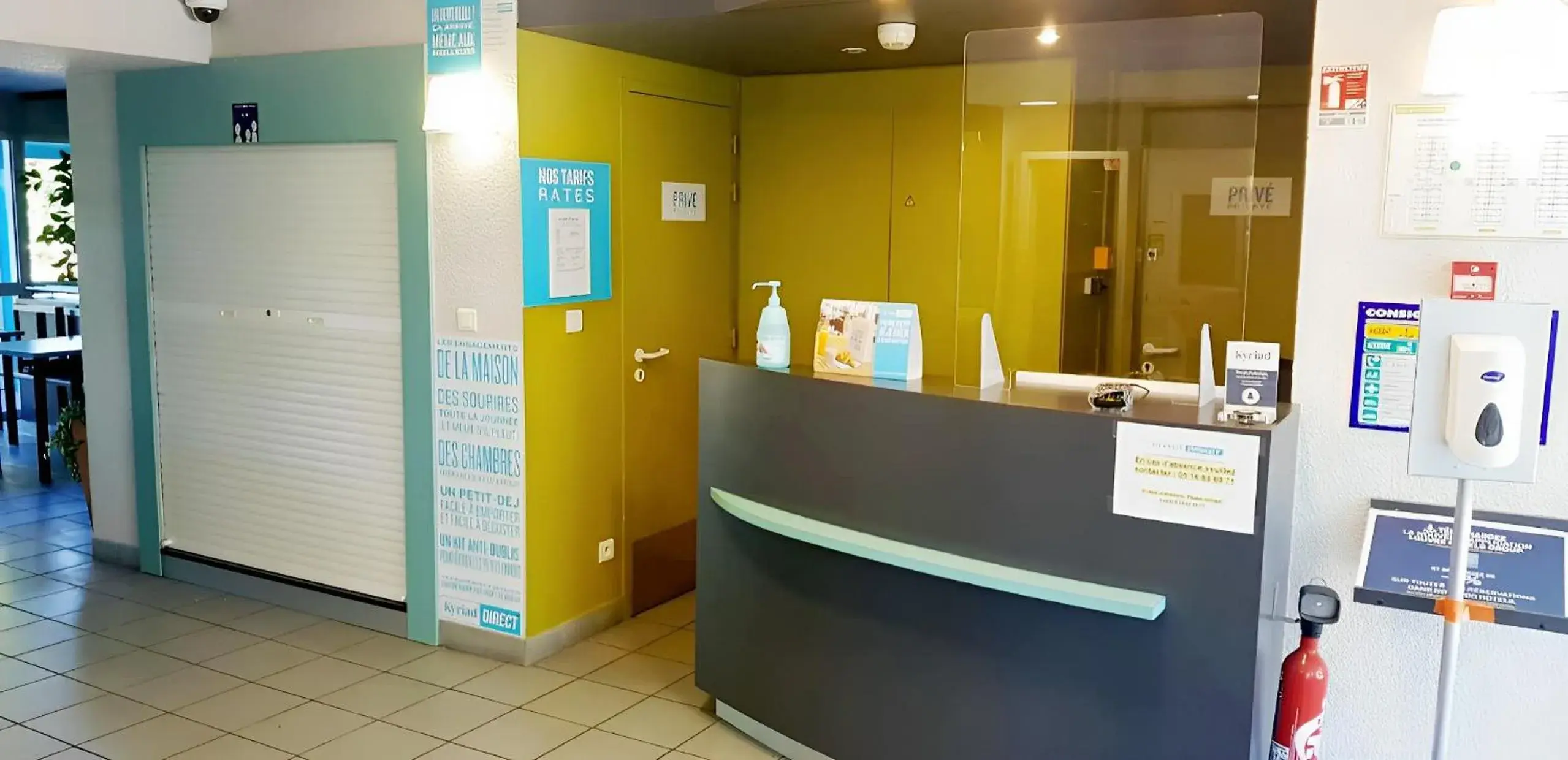 Lobby or reception in Kyriad Direct Poitiers - Gare du Futuroscope Lobby or reception in Kyriad Direct Poitiers - Gare du Futuroscope