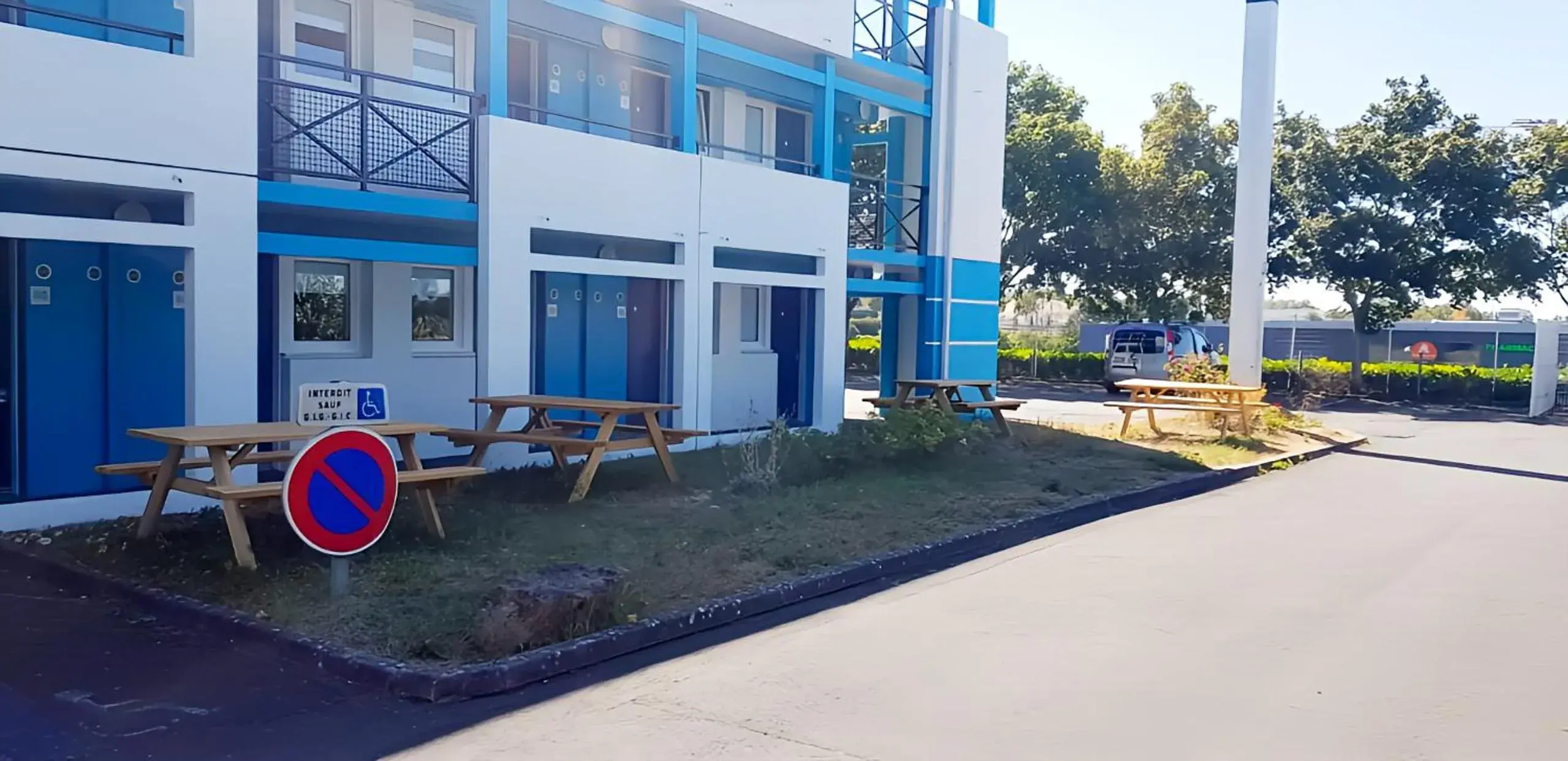 Property building in Kyriad Direct Poitiers - Gare du Futuroscope Property building in Kyriad Direct Poitiers - Gare du Futuroscope