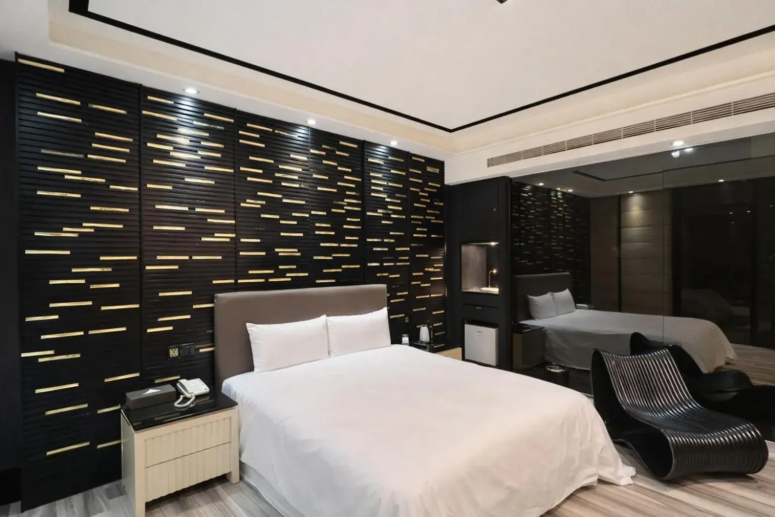 Bed in Holly Wood Motel Bed in Holly Wood Motel