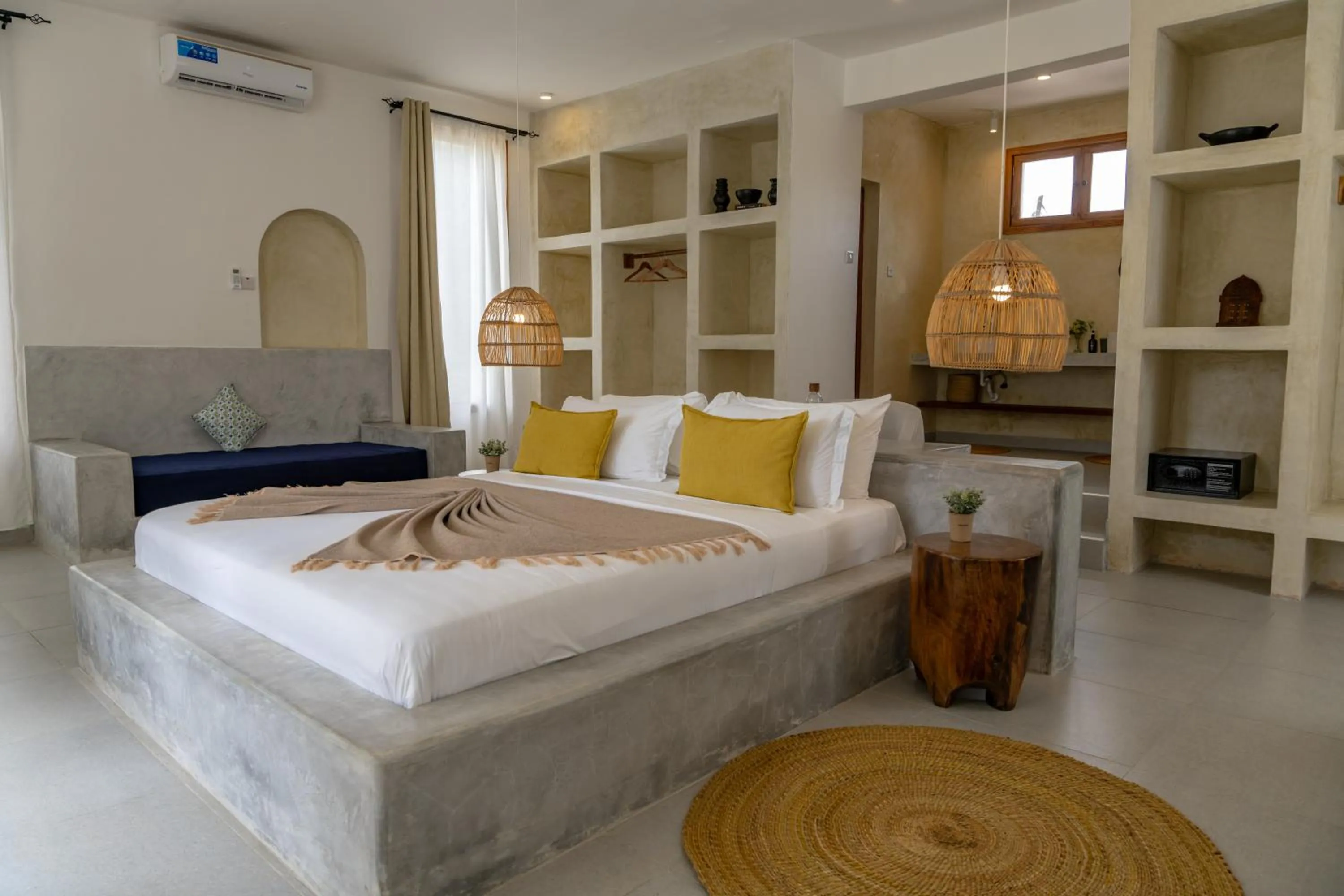 Photo of the whole room, Bed in Mnana Beach Bungalows
