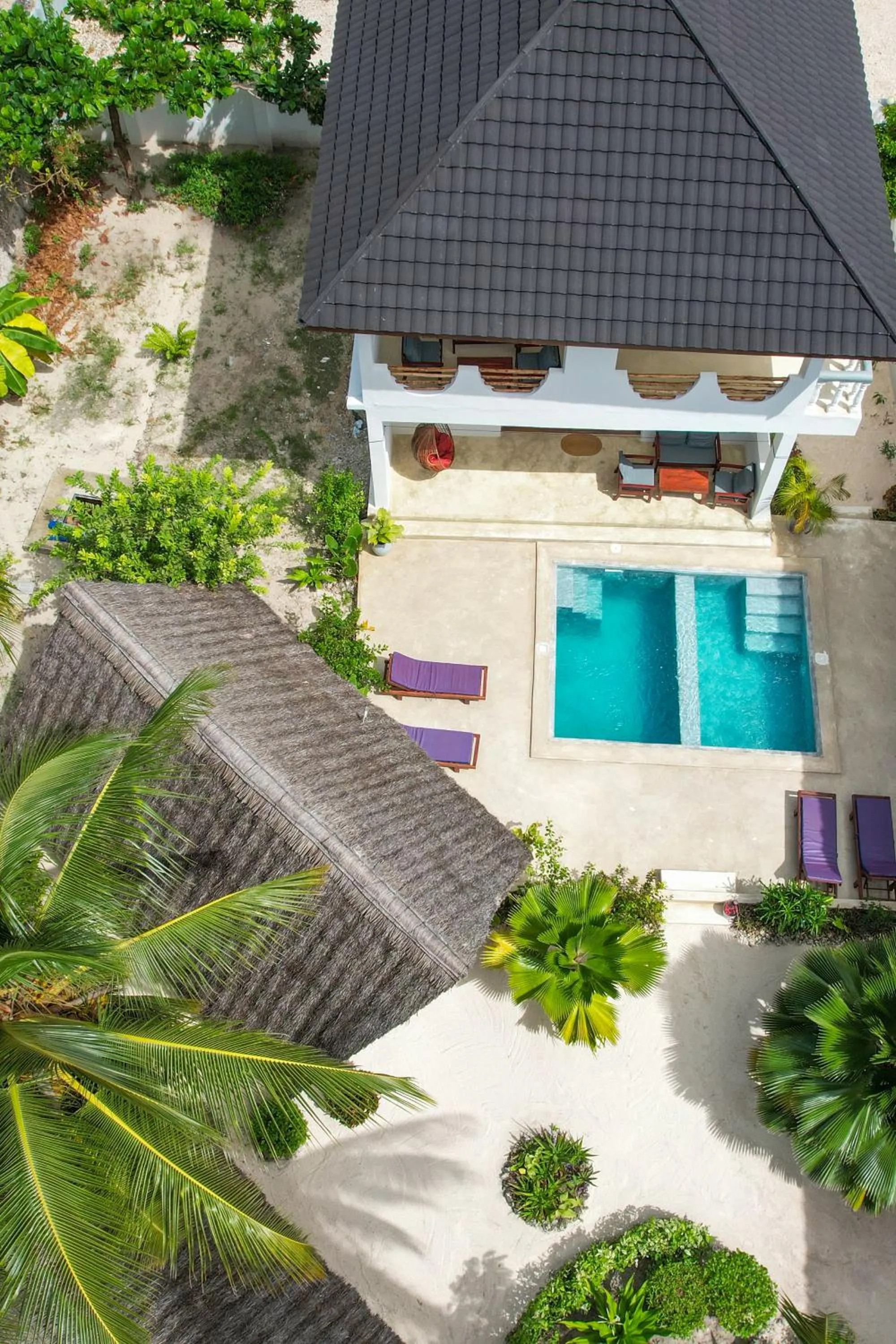 Garden in Mnana Beach Bungalows