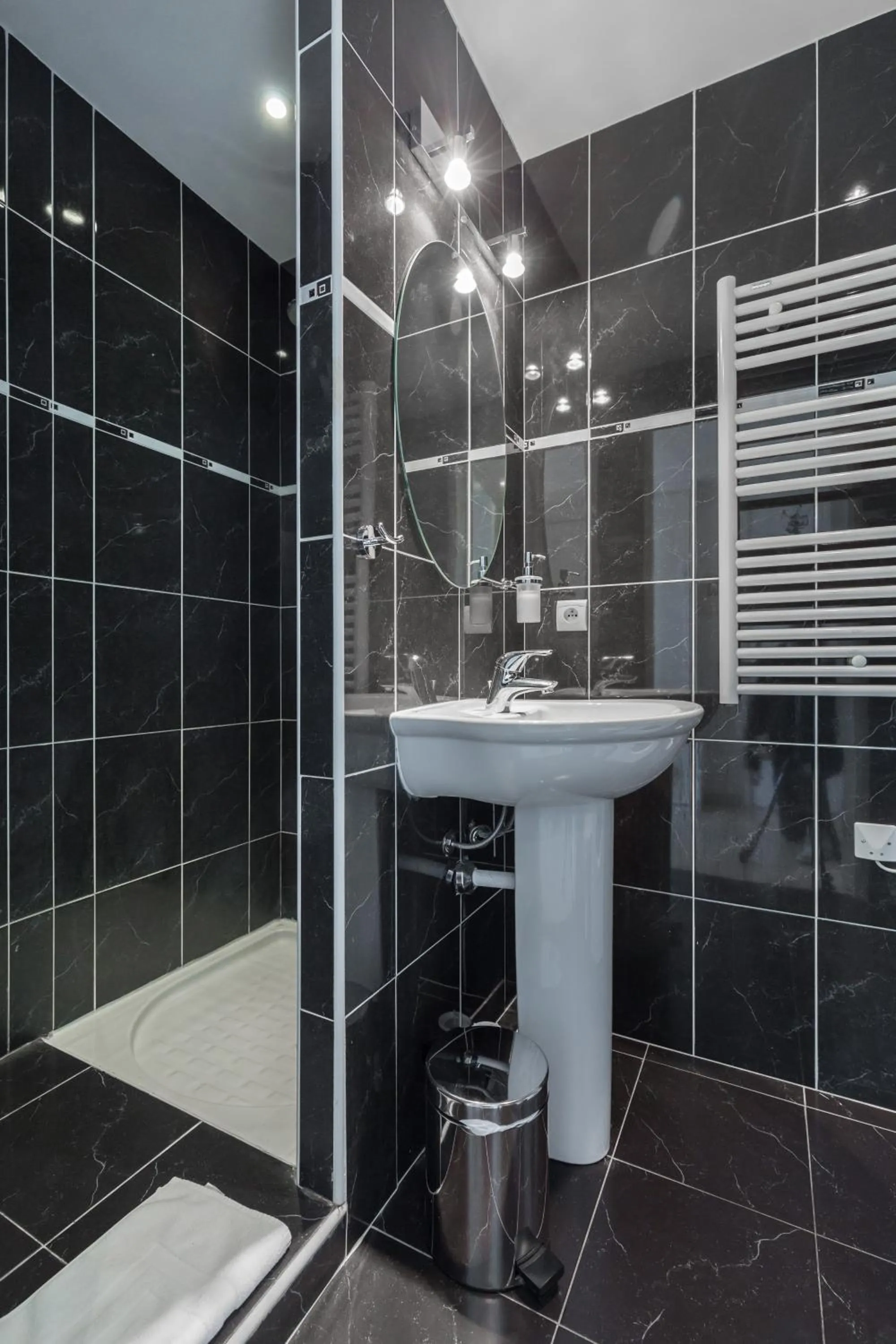 Shower in Superb penthouse in centre of Cannes Stunning views air-conditioning internet Near the Palais 532