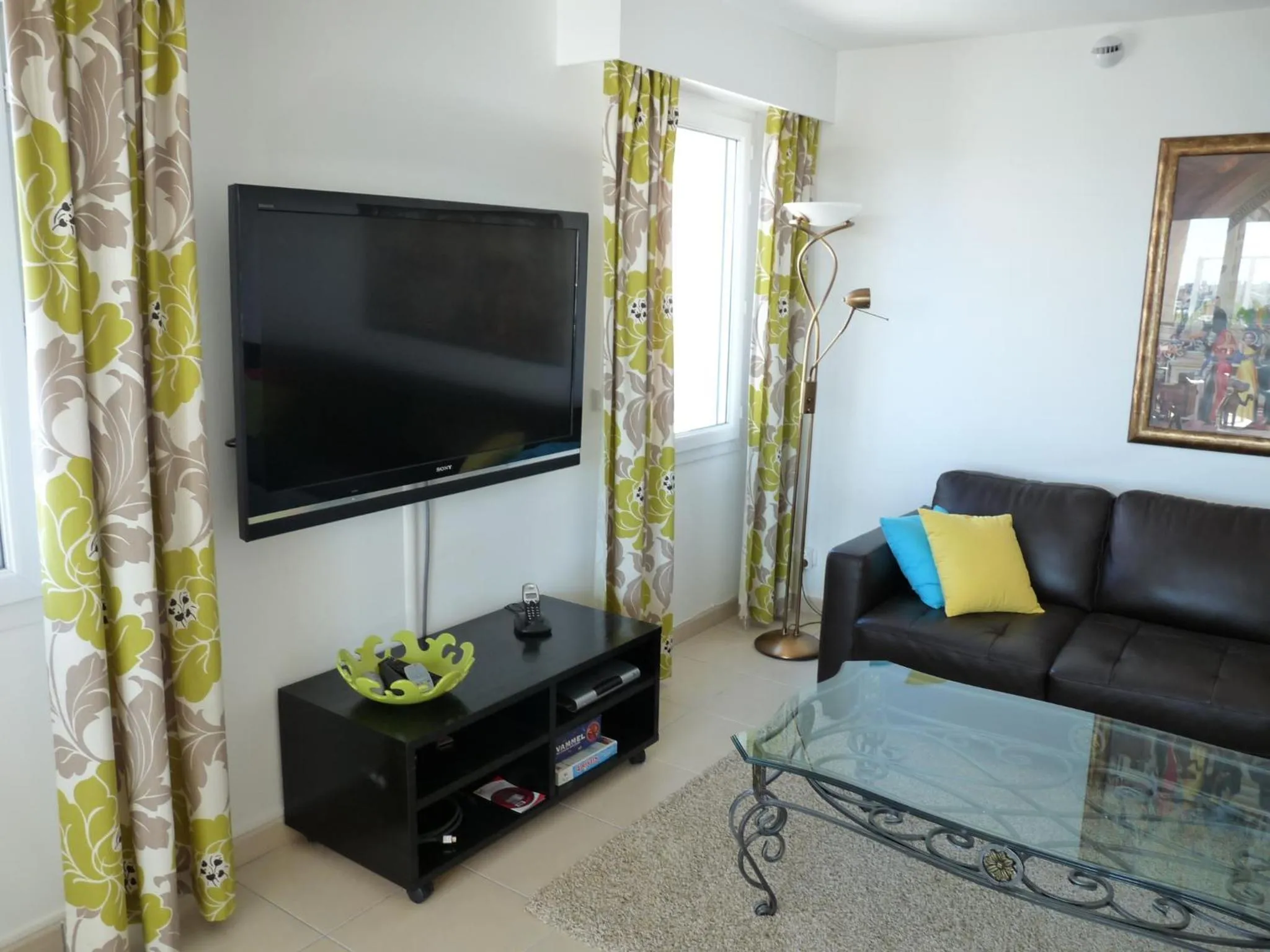 TV and multimedia in Superb penthouse in centre of Cannes Stunning views air-conditioning internet Near the Palais 532