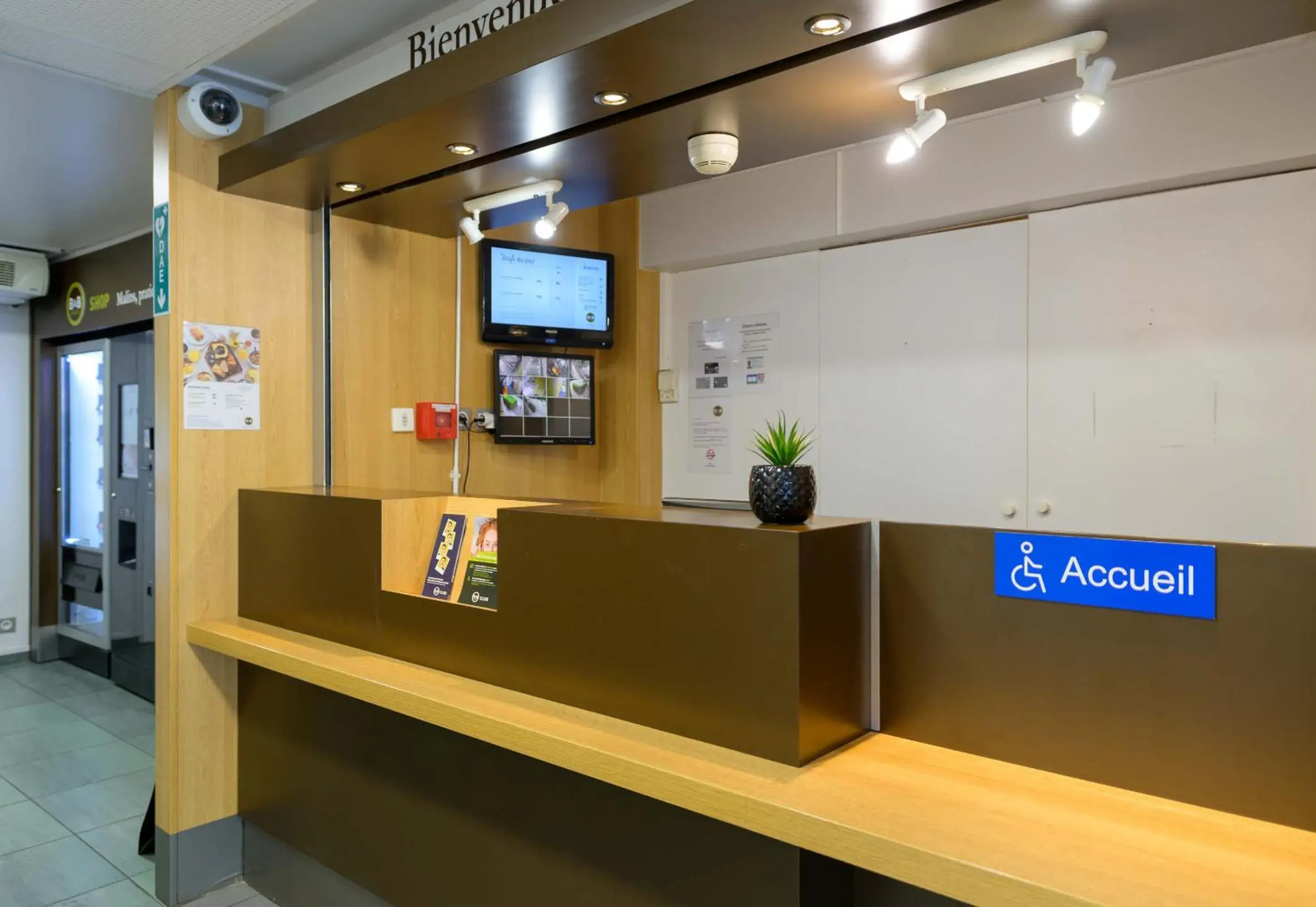 Lobby or reception in B&B HOTEL Pontault Combault Lobby or reception in B&B HOTEL Pontault Combault