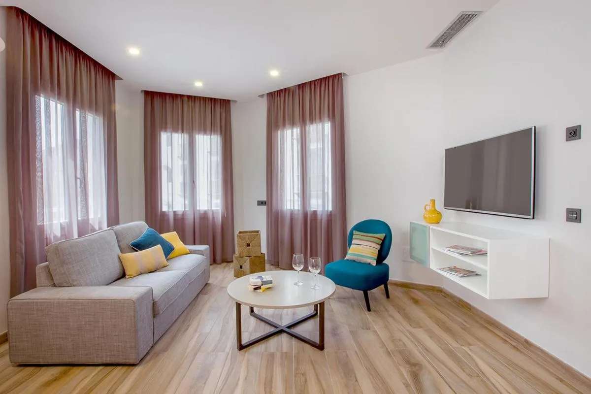 TV and multimedia in Gran Marina Suites