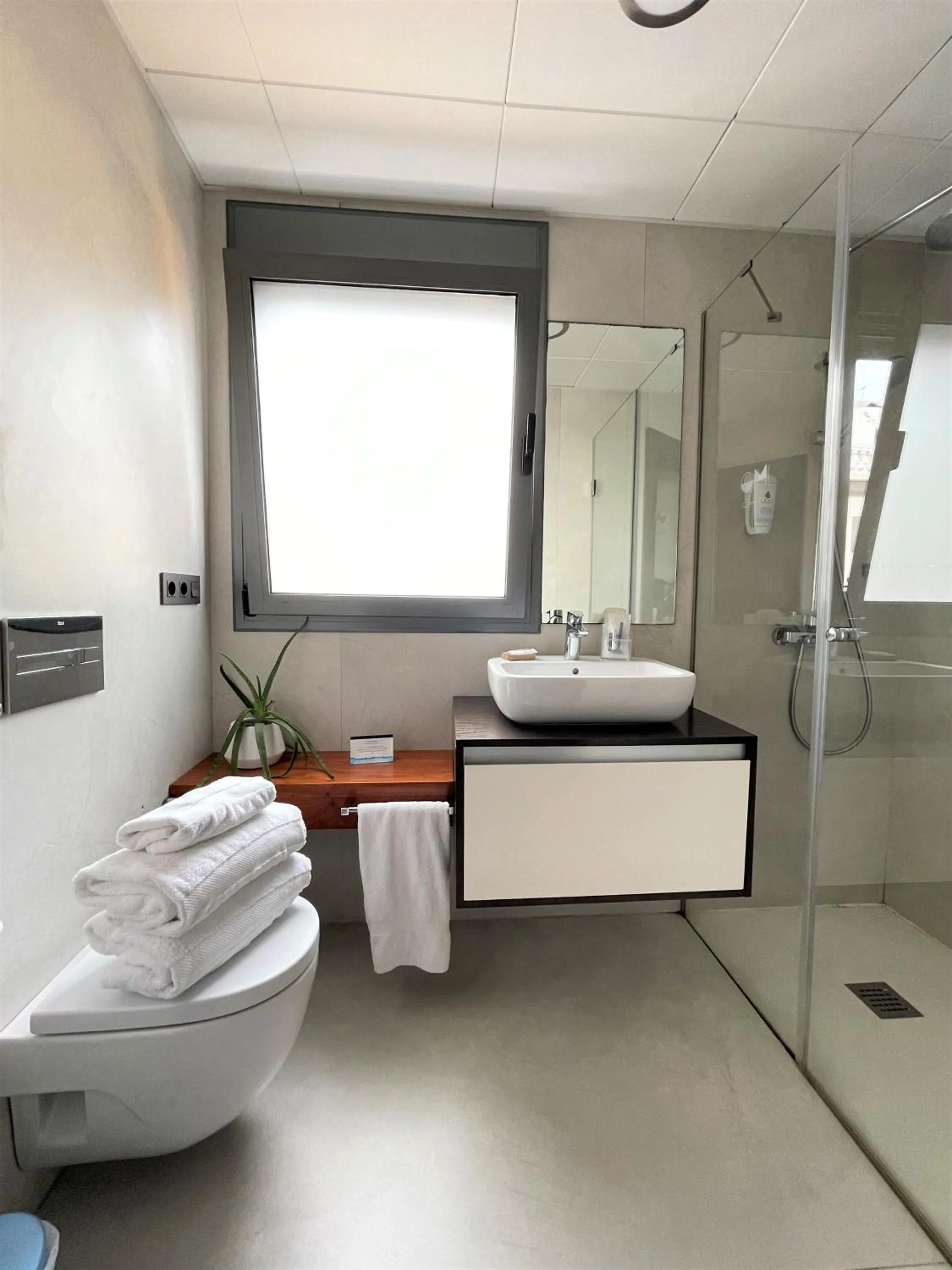 Toilet in Gran Marina Suites