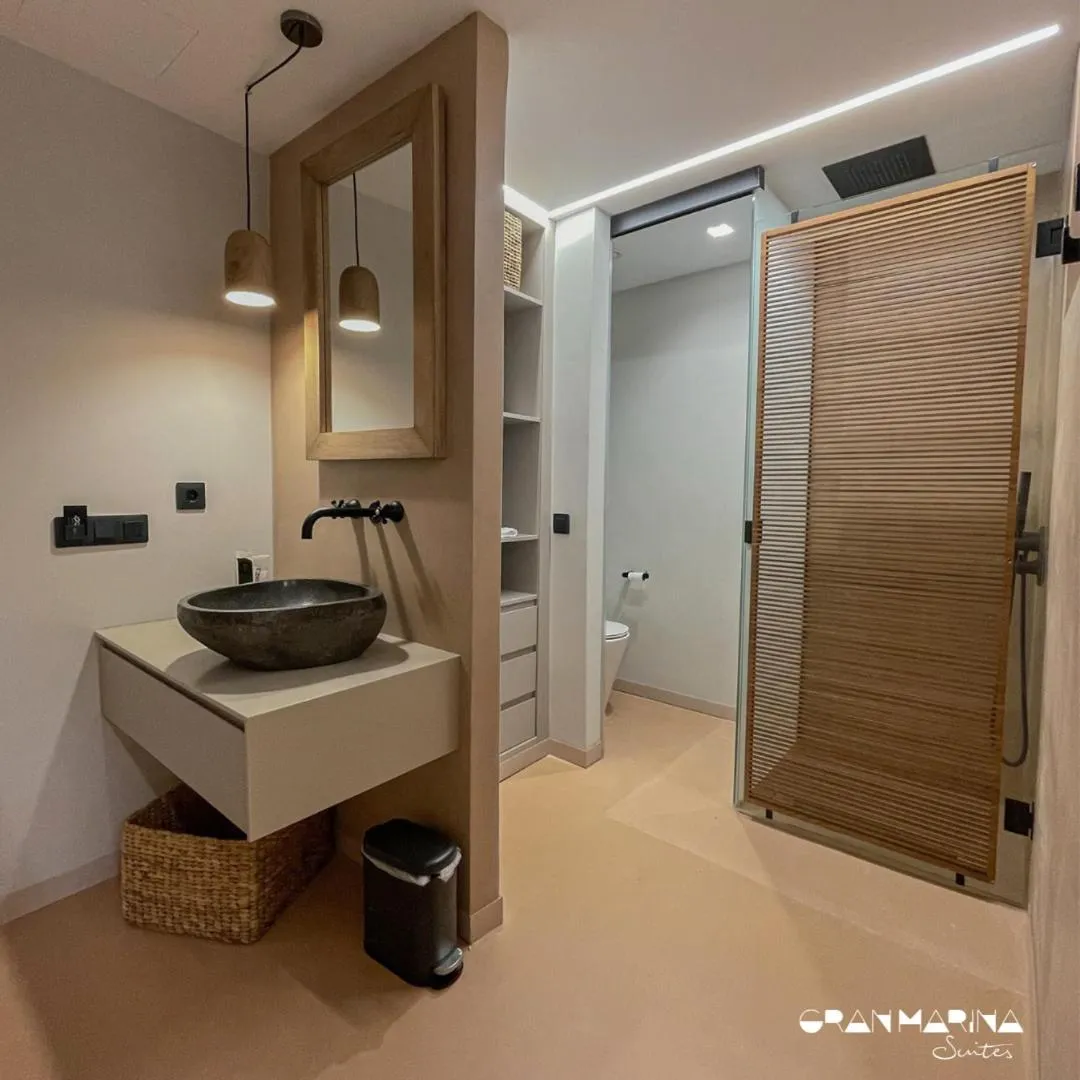 Bathroom in Gran Marina Suites