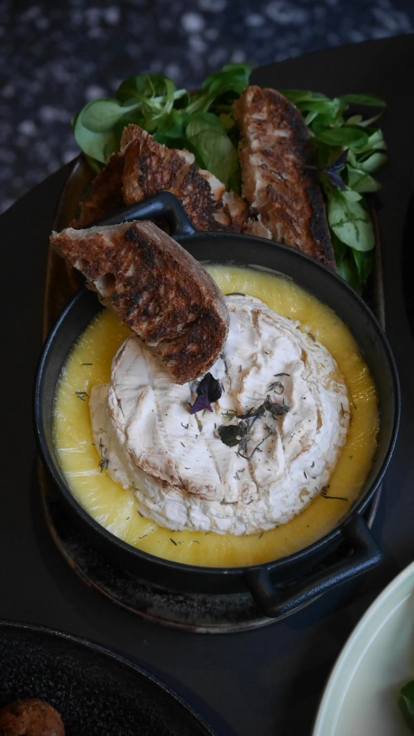 Restaurant/places to eat in TRIBE Paris Batignolles