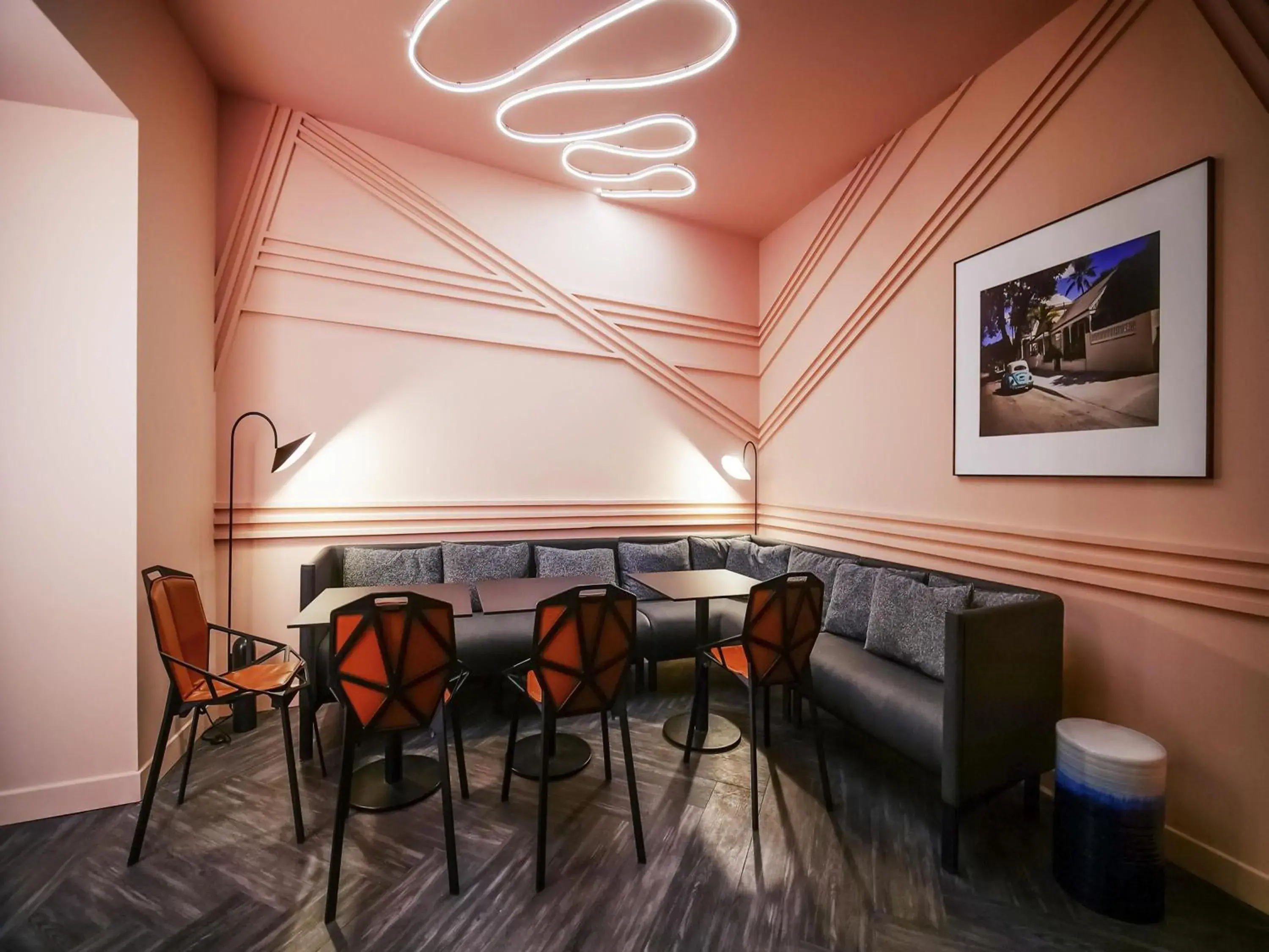 Restaurant/places to eat in TRIBE Paris Batignolles Restaurant/places to eat in TRIBE Paris Batignolles