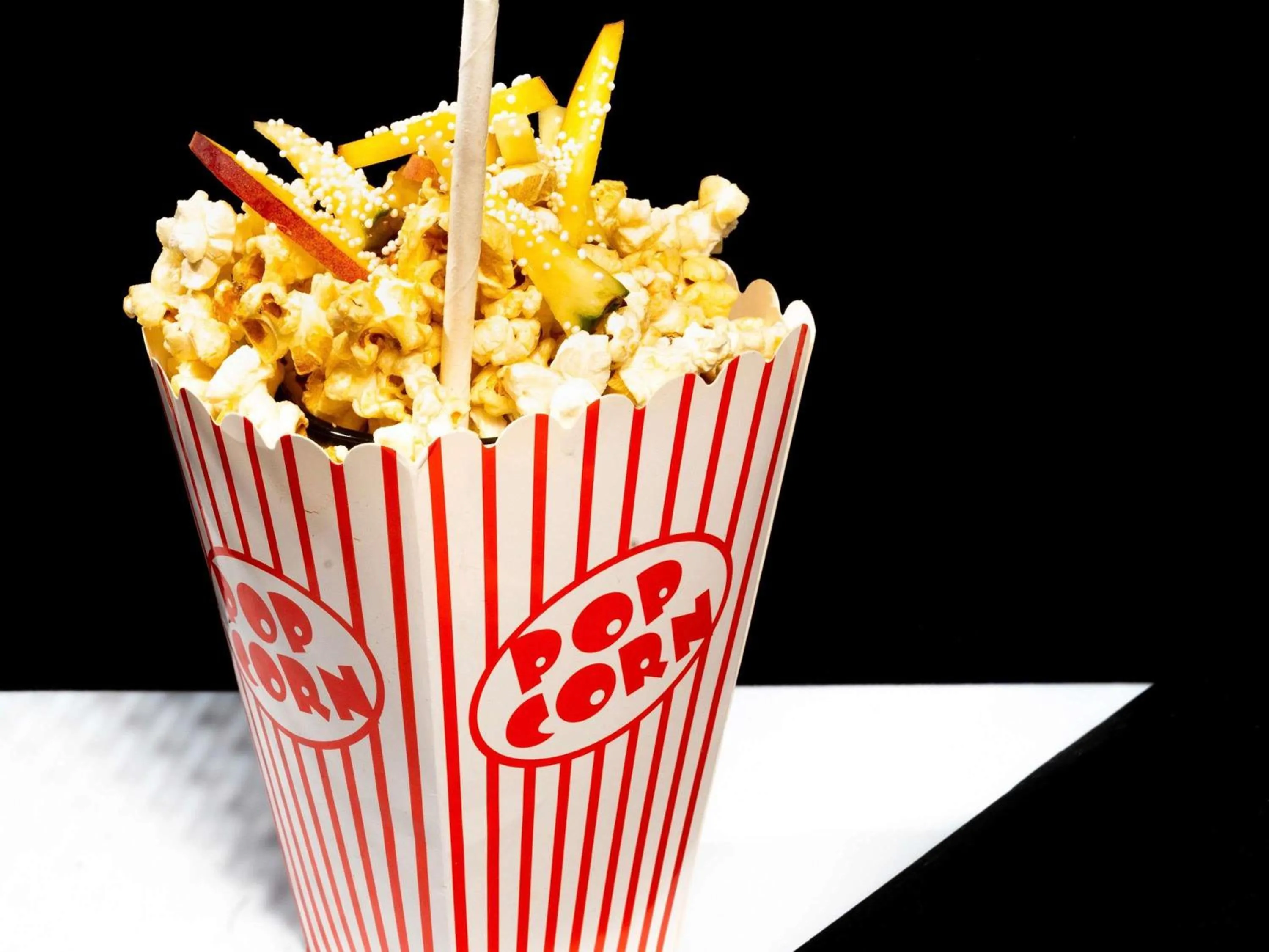 Lounge or bar in TRIBE Paris Batignolles