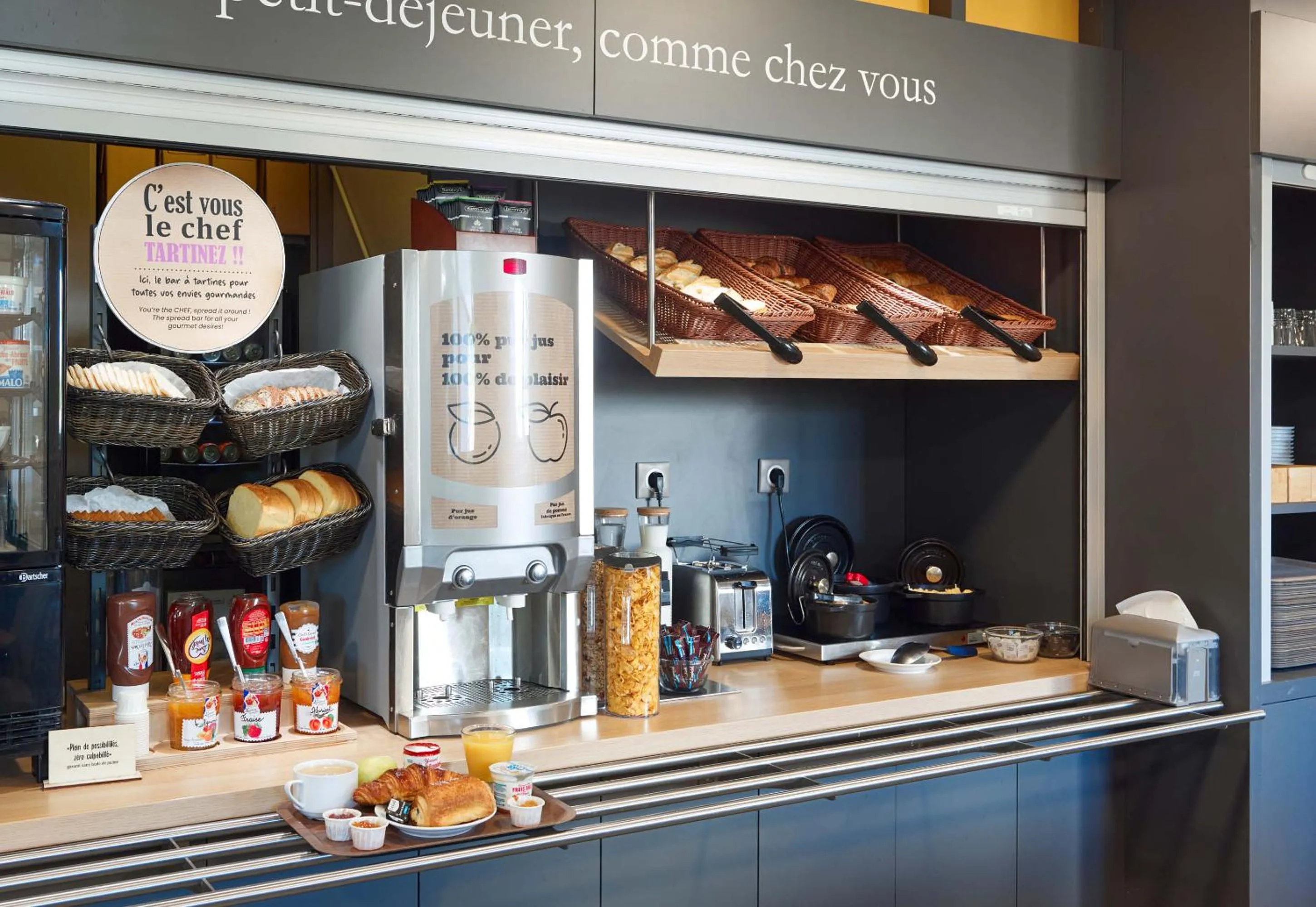 Buffet breakfast in B&B HOTEL Corbeil-Essonnes