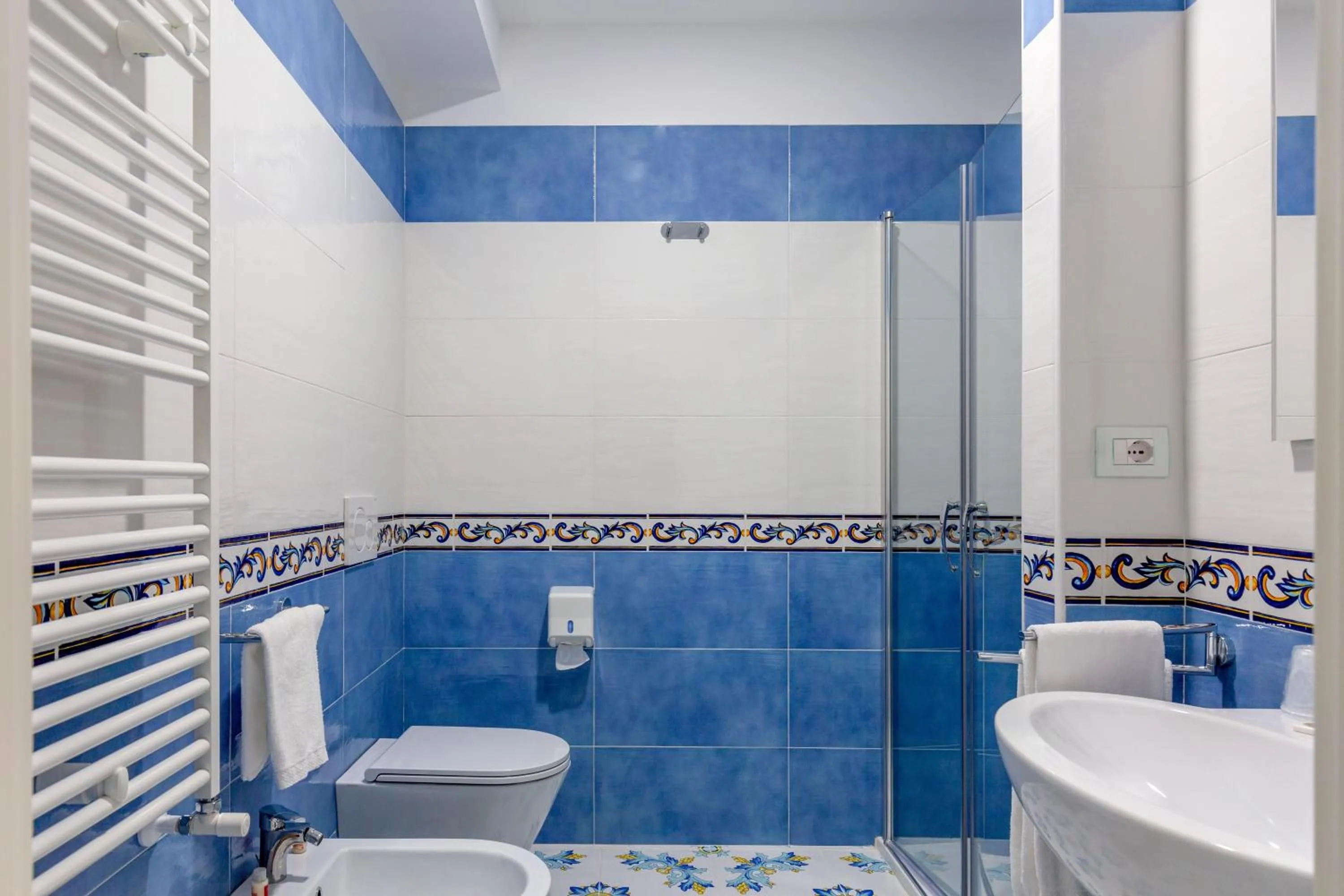 Toilet in Hotel Giosue' a mare Sorrento