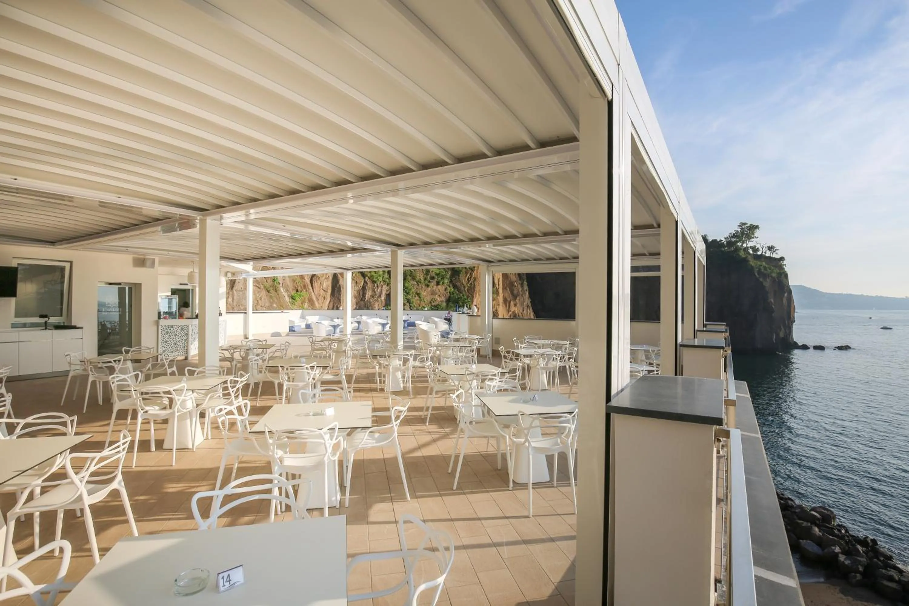 Evening entertainment in Hotel Giosue' a mare Sorrento