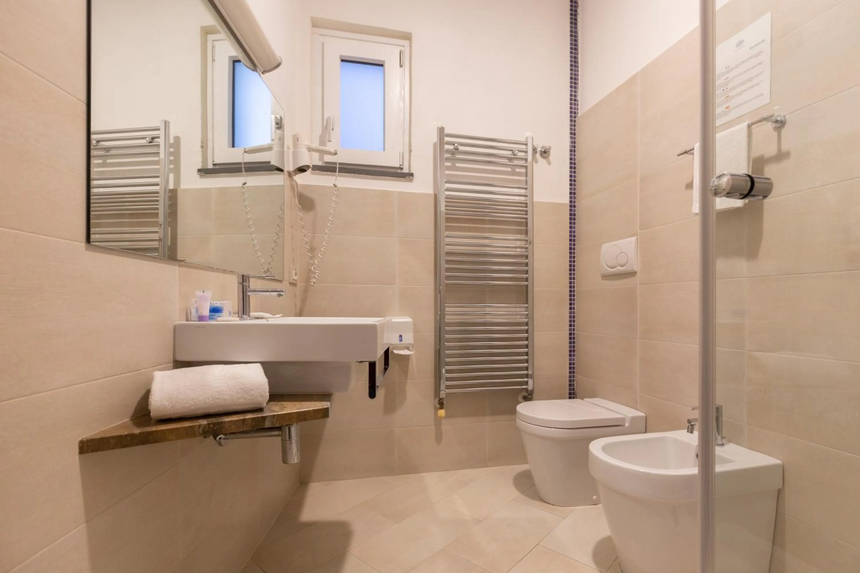 Shower in Hotel Giosue' a mare Sorrento