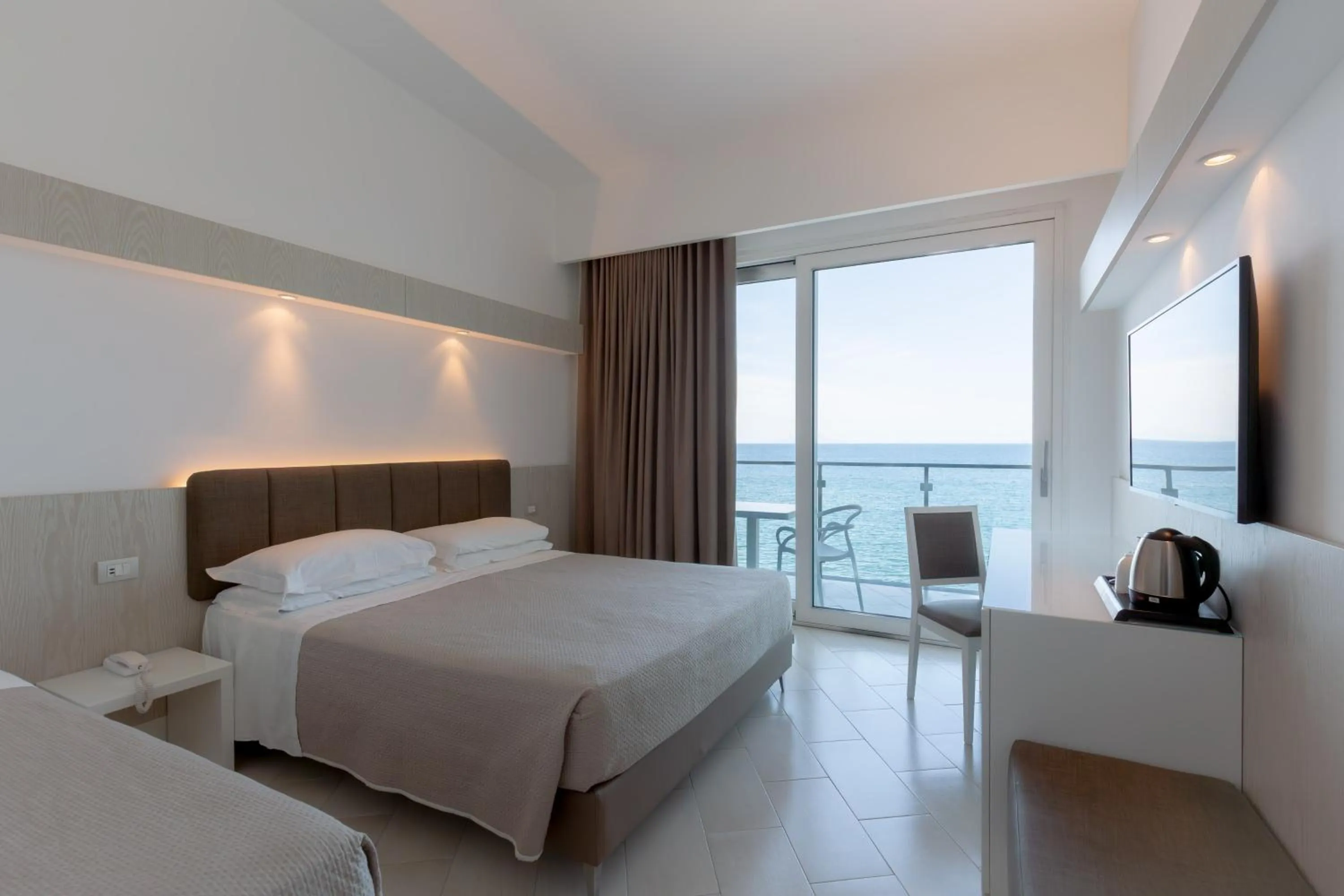 Bedroom, Bed in Hotel Giosue' a mare Sorrento