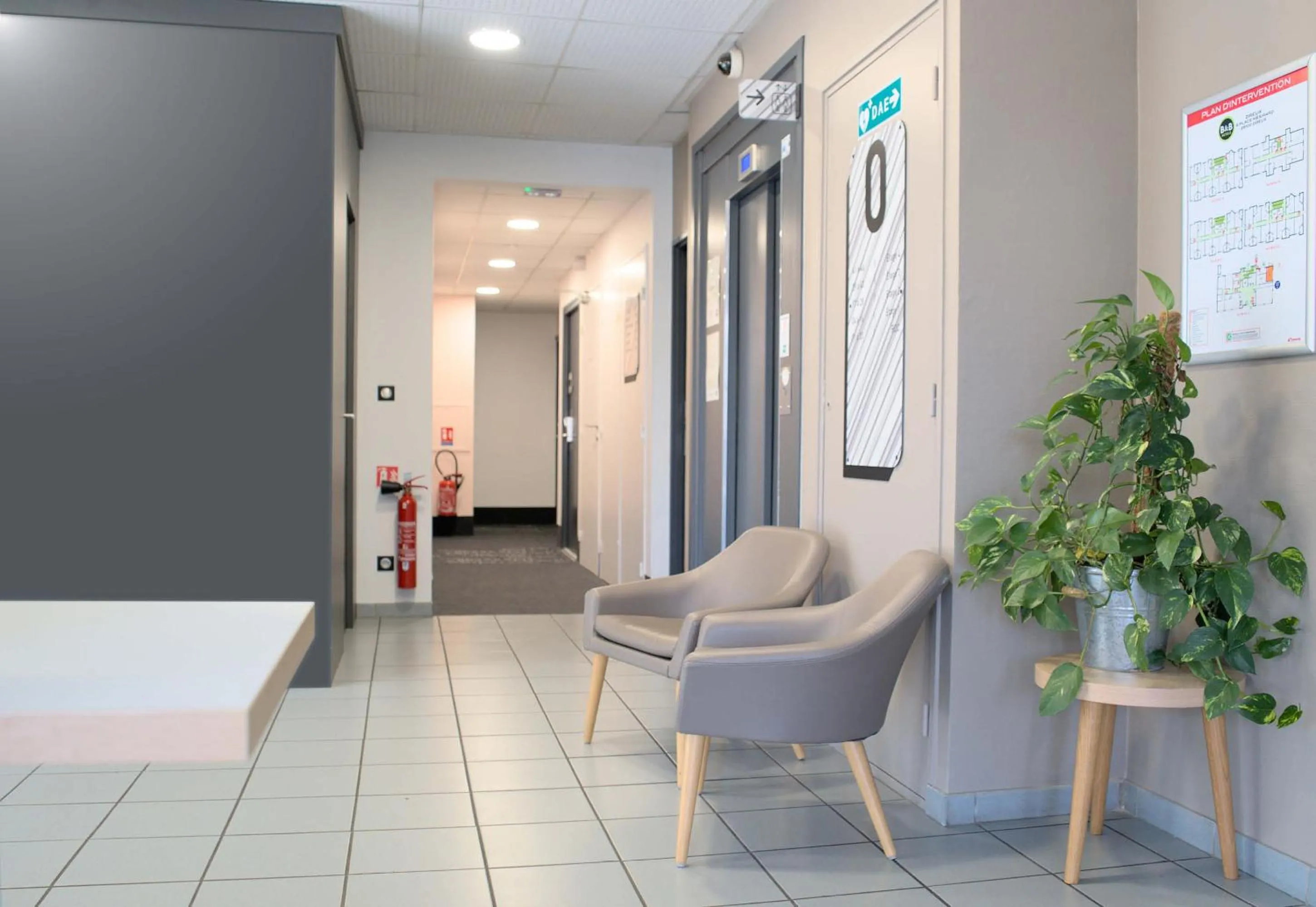 Living room in B&B HOTEL Dreux Centre