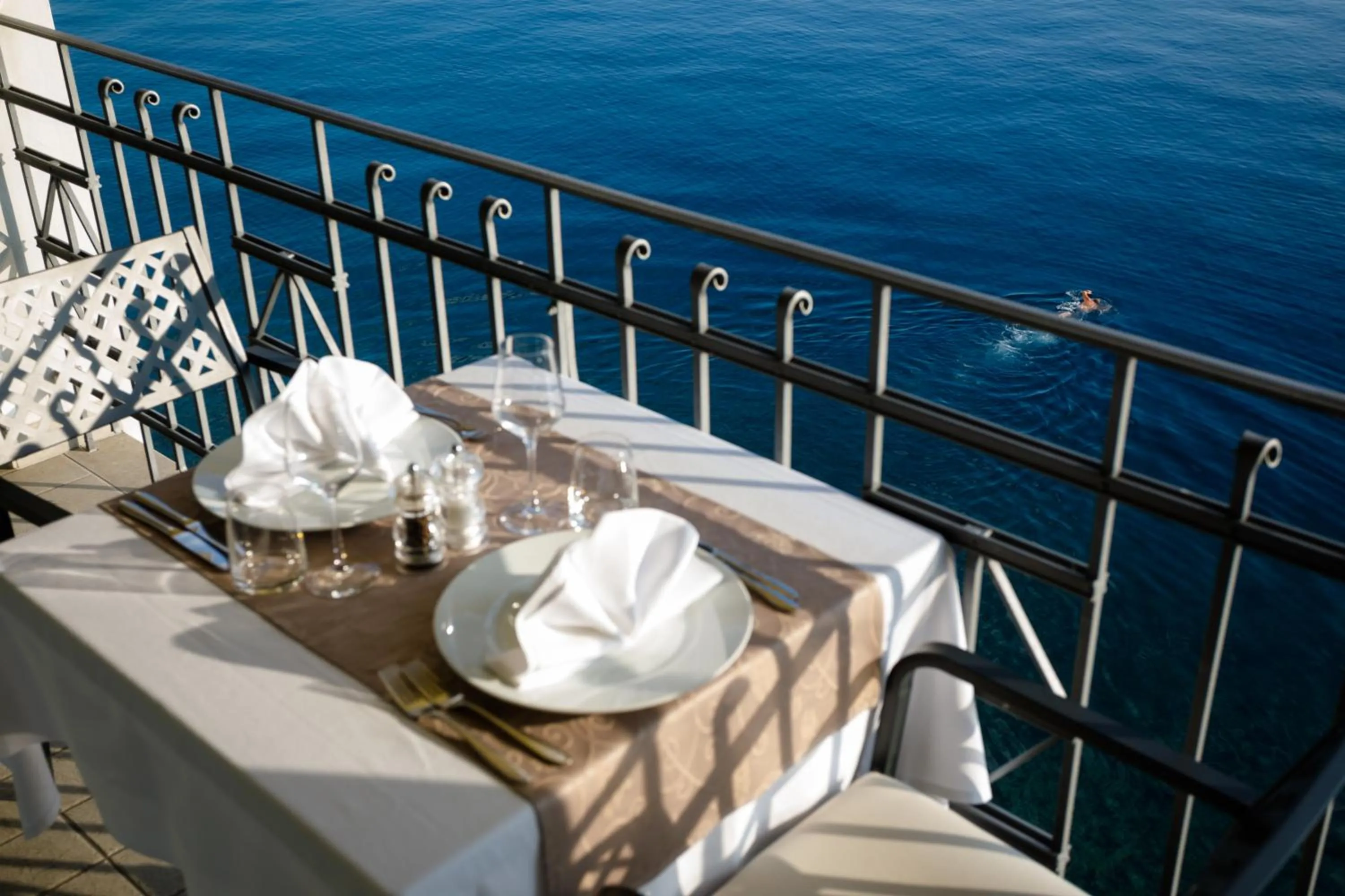 Restaurant/places to eat in Hotel Jadran