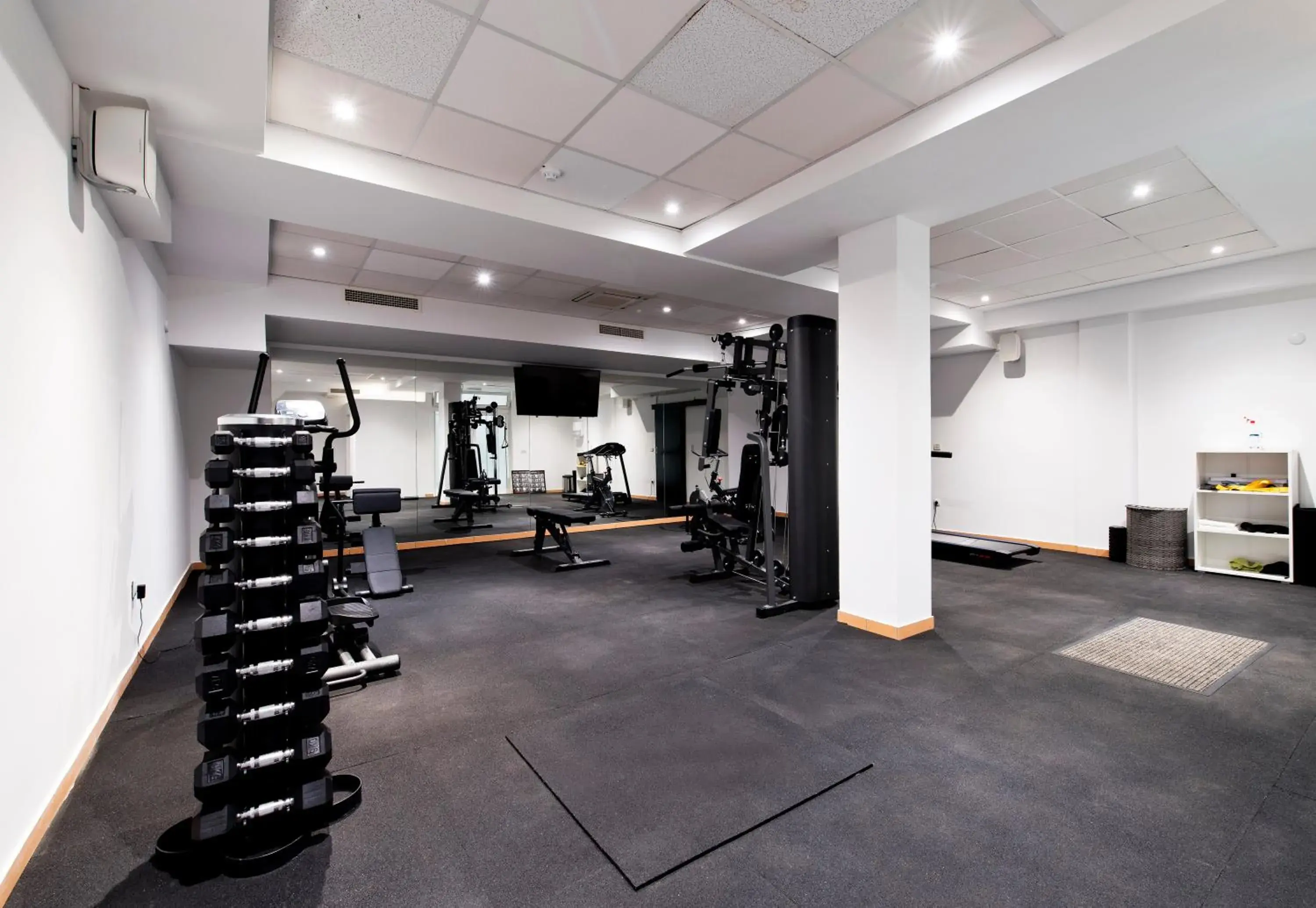 Fitness centre/facilities, Fitness Center/Facilities in Hotel Perla