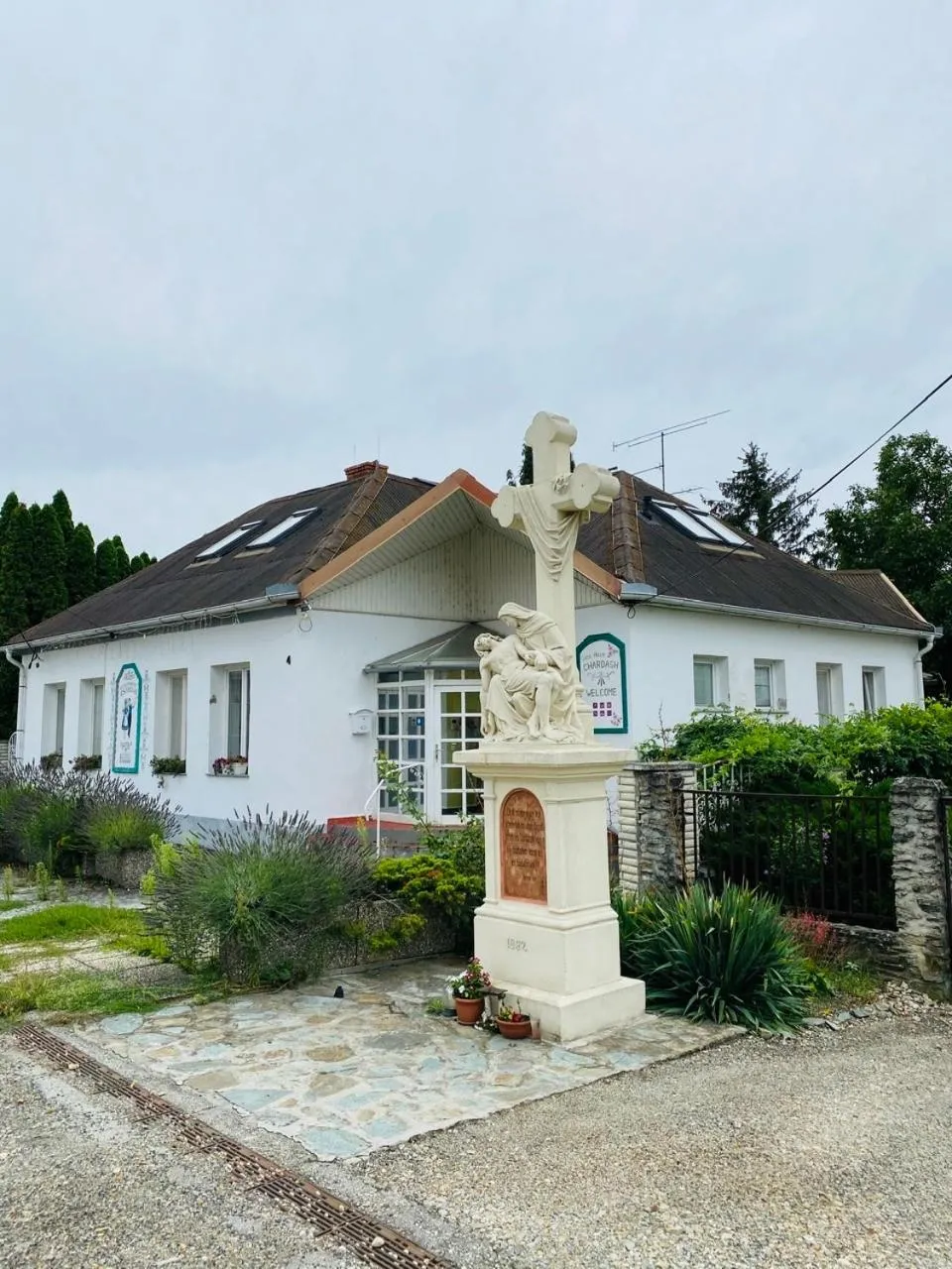 B&B Chardas