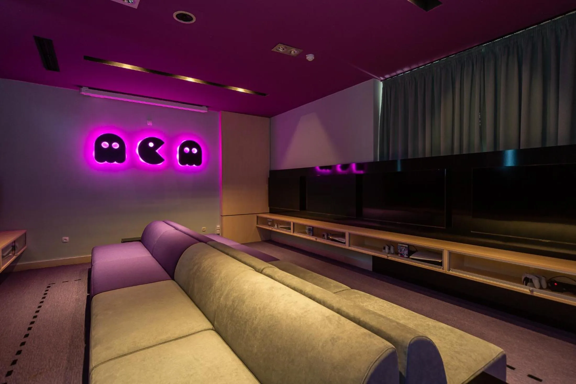 Game Room in Ilirija Resort Hotel Adriatic