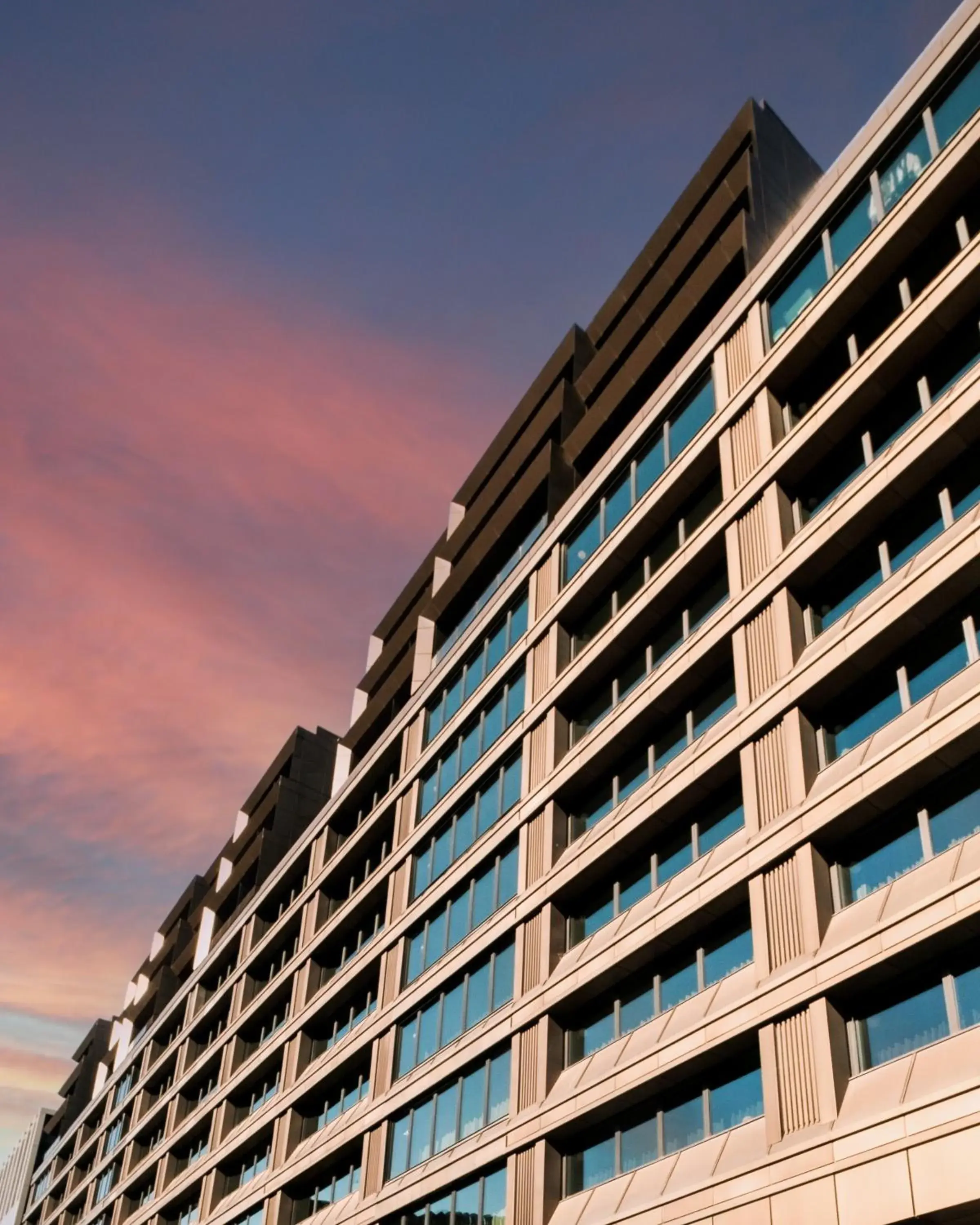 Facade/entrance in At Six Facade/entrance in At Six