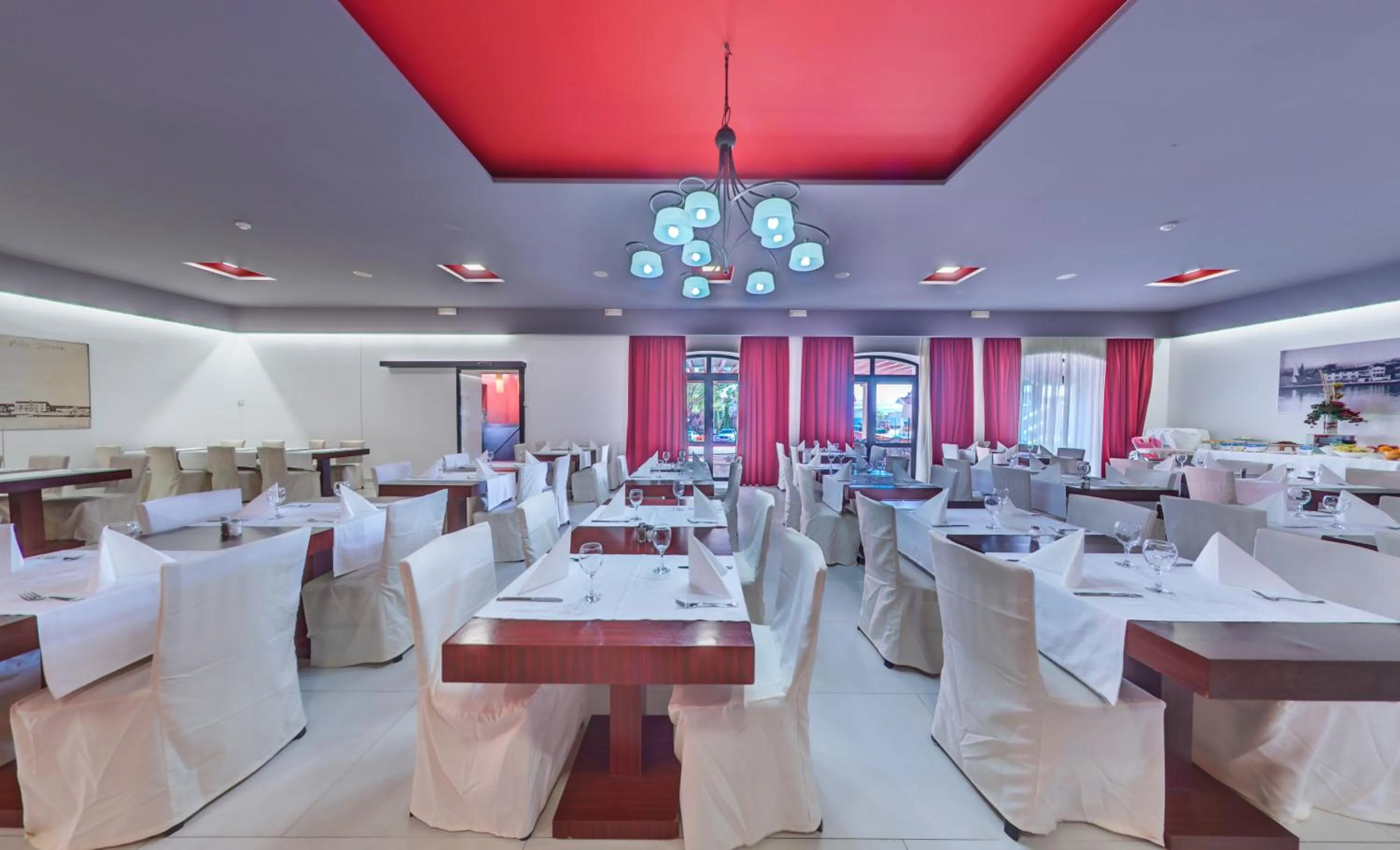 Restaurant/places to eat in Hotel Villa Donat