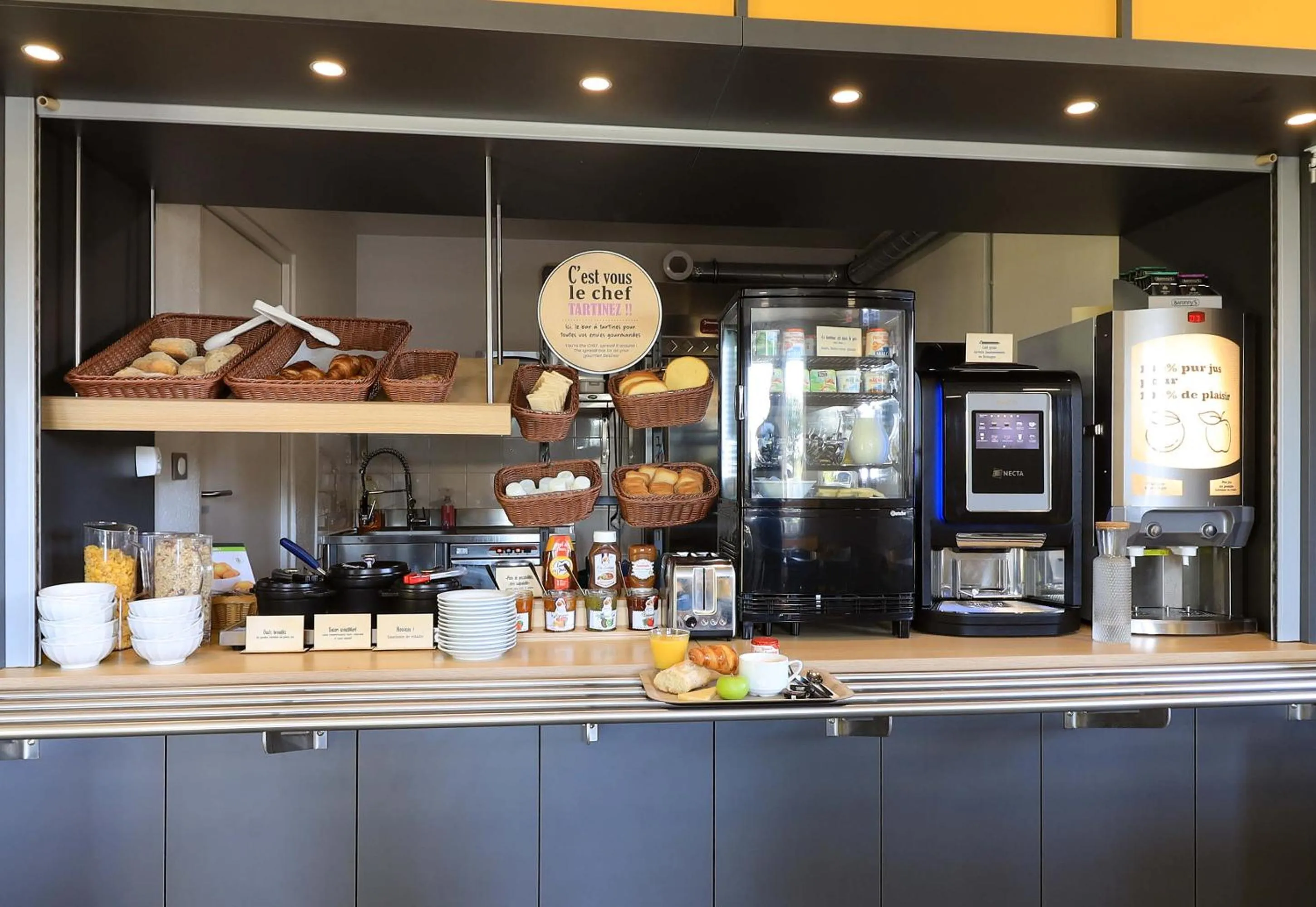 Buffet breakfast in B&B HOTEL Dijon Nord Zénith