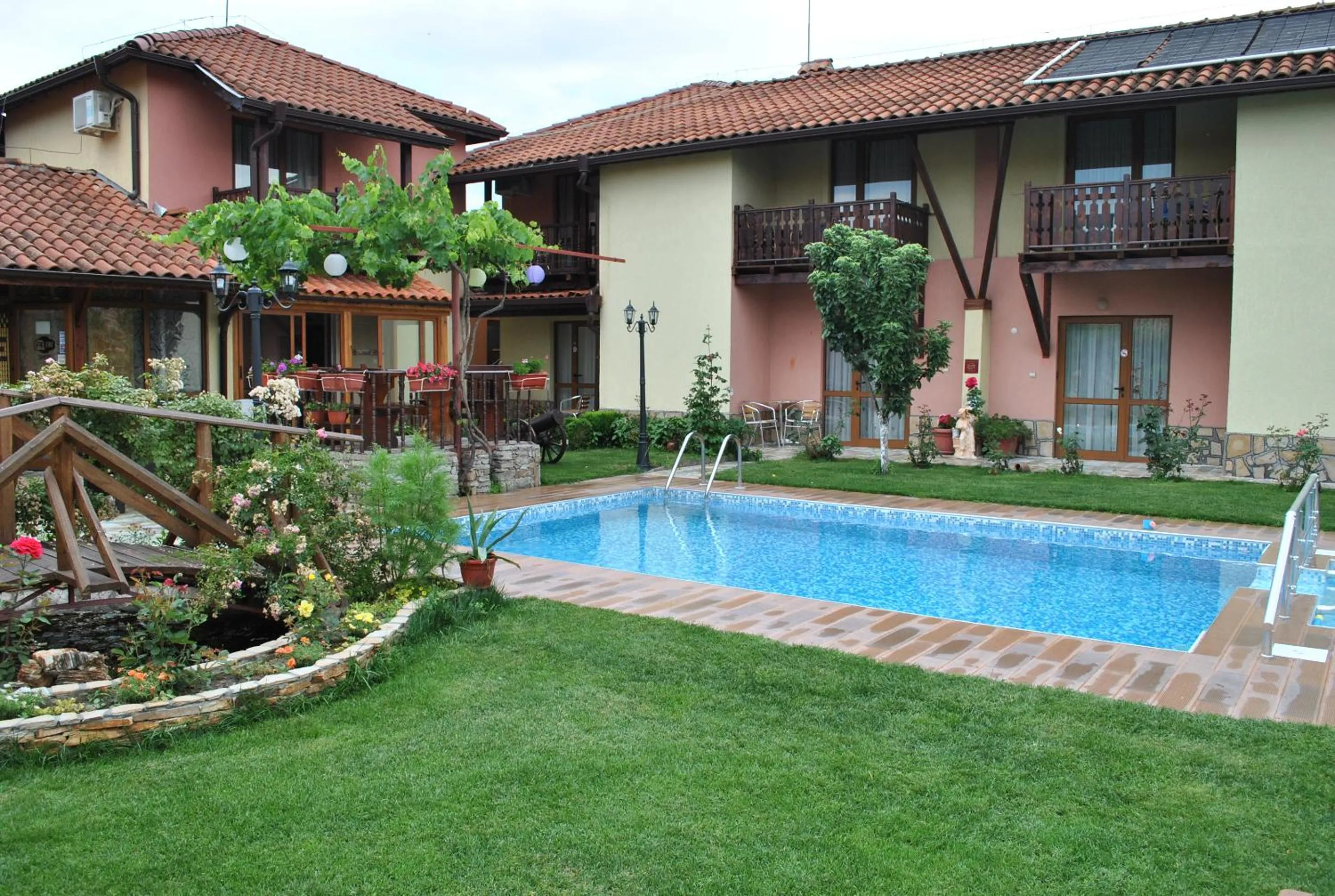 Swimming pool in Family hotel Gradina
