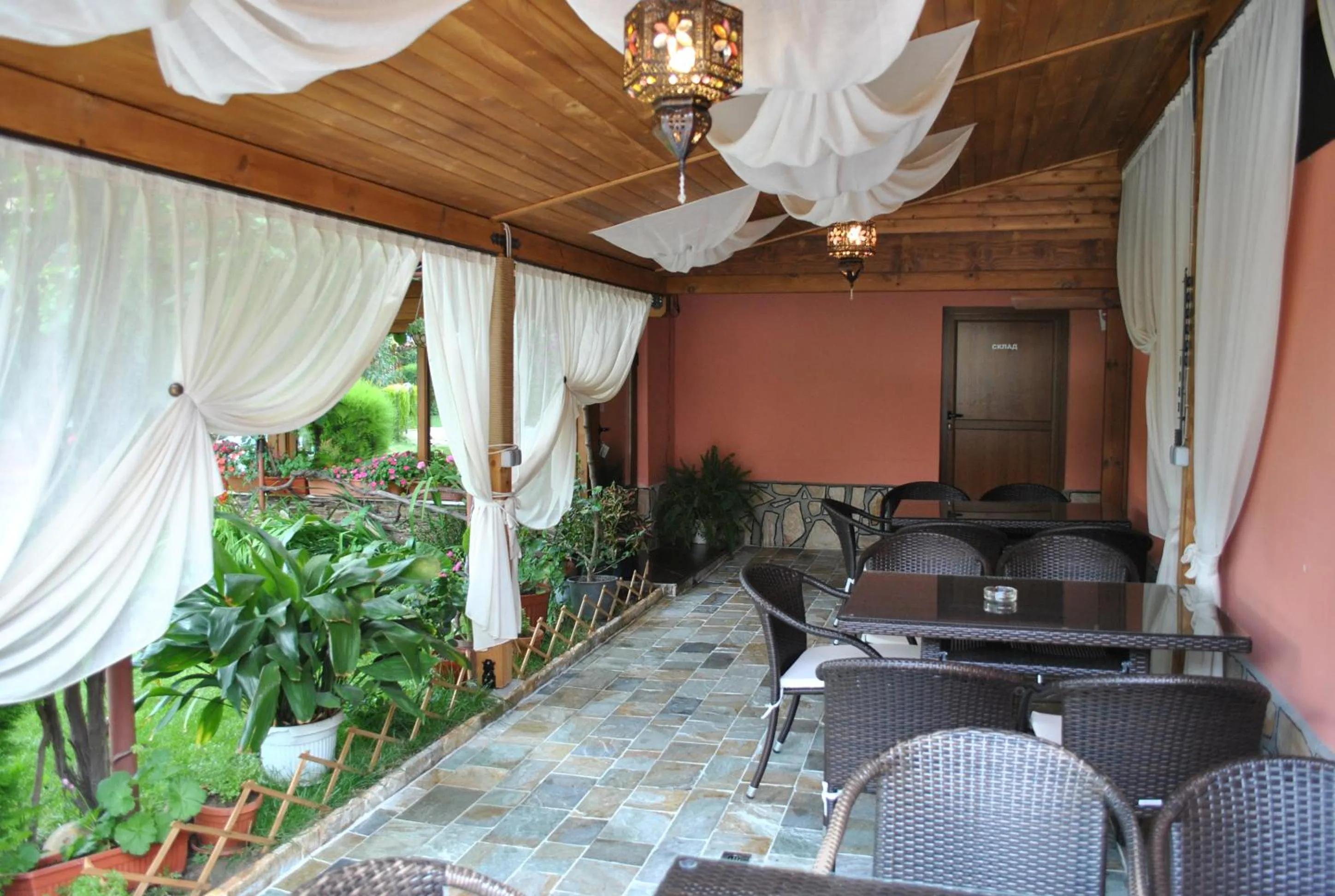 Family hotel Gradina