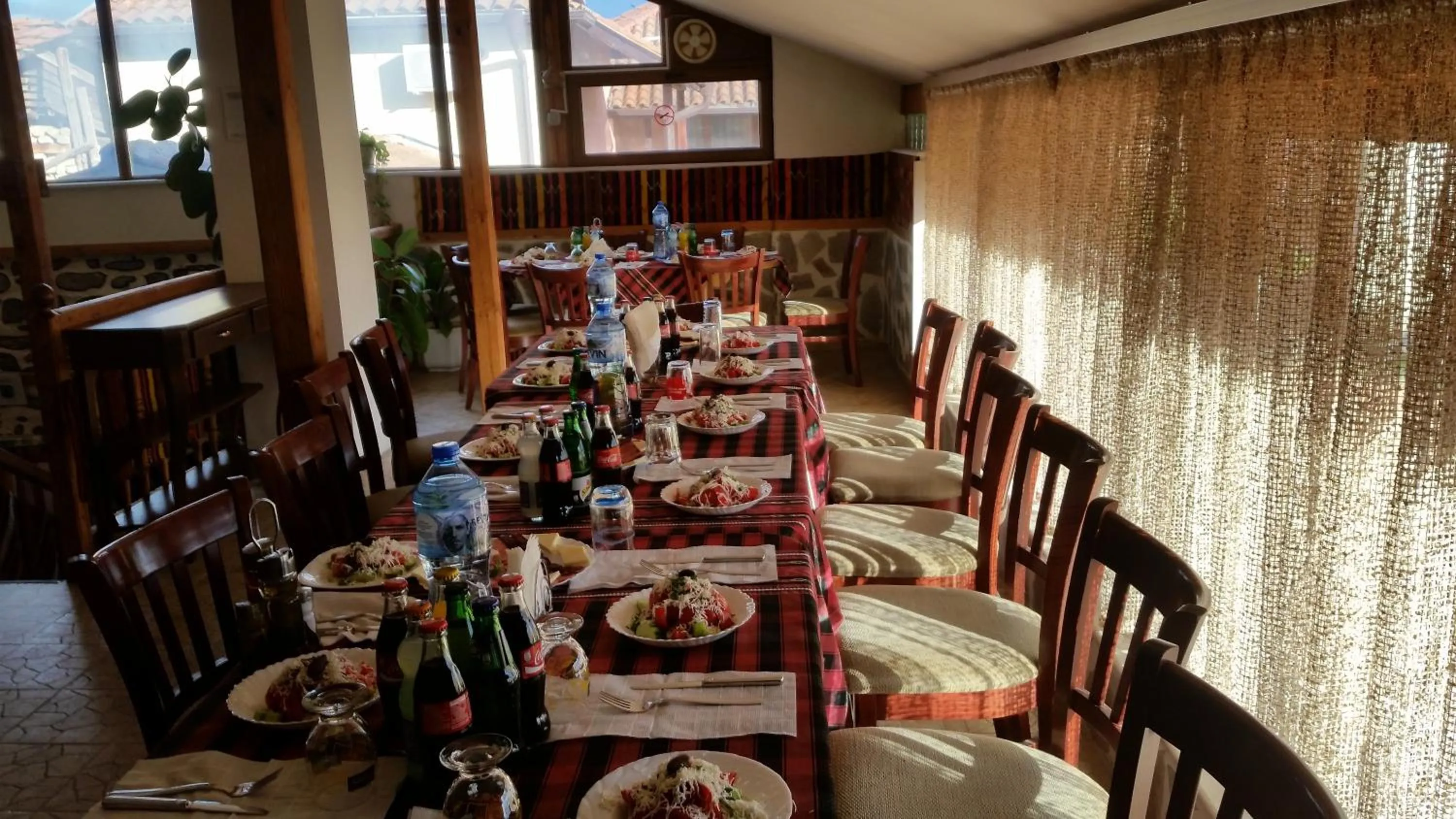Food and drinks in Family hotel Gradina