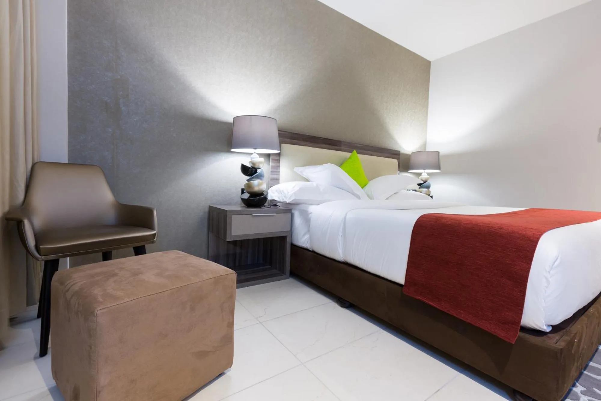 Bed in The Palms by Eagles