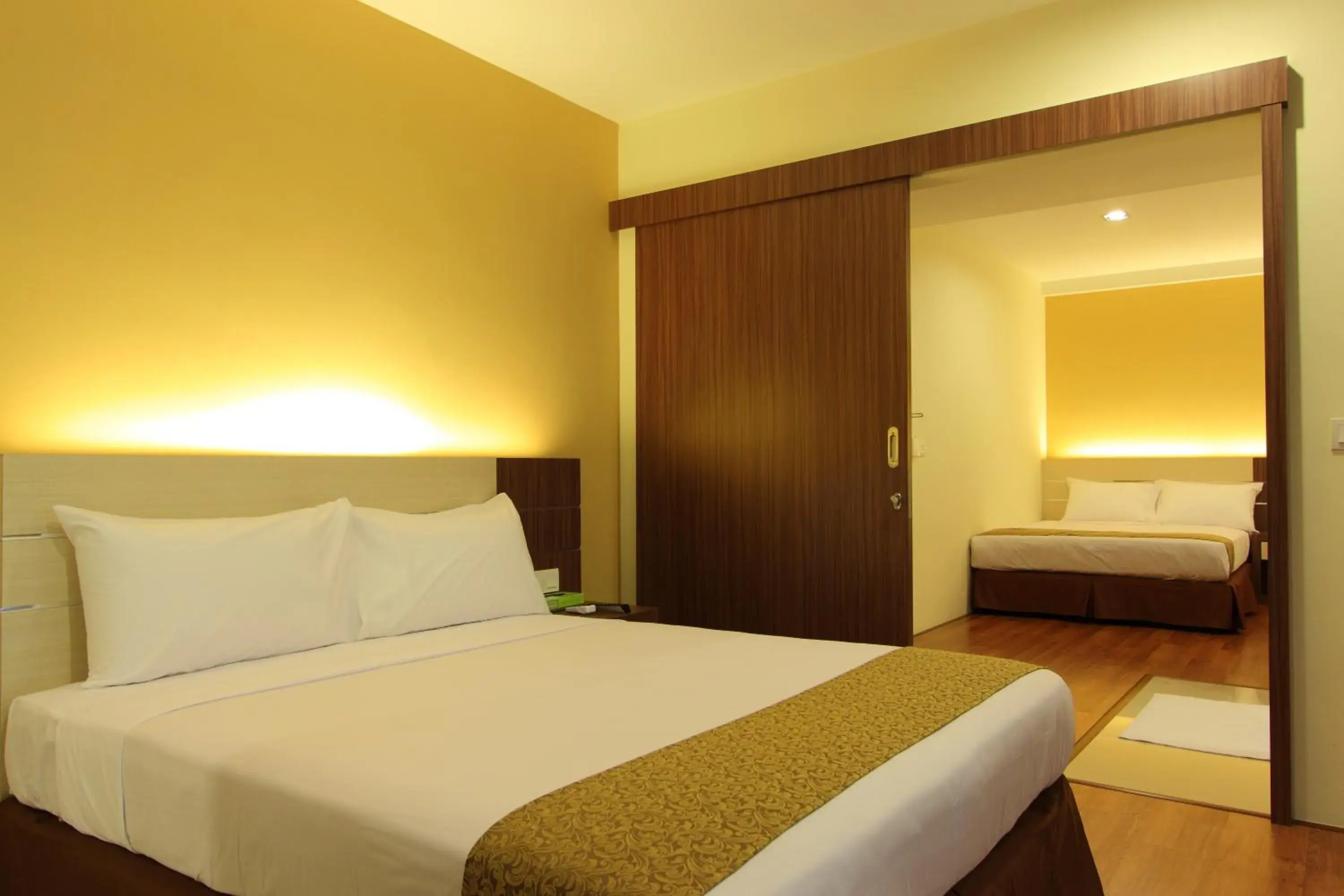 Executive Two Bedroom Suite in Seasons View Hotel Executive Two Bedroom Suite in Seasons View Hotel