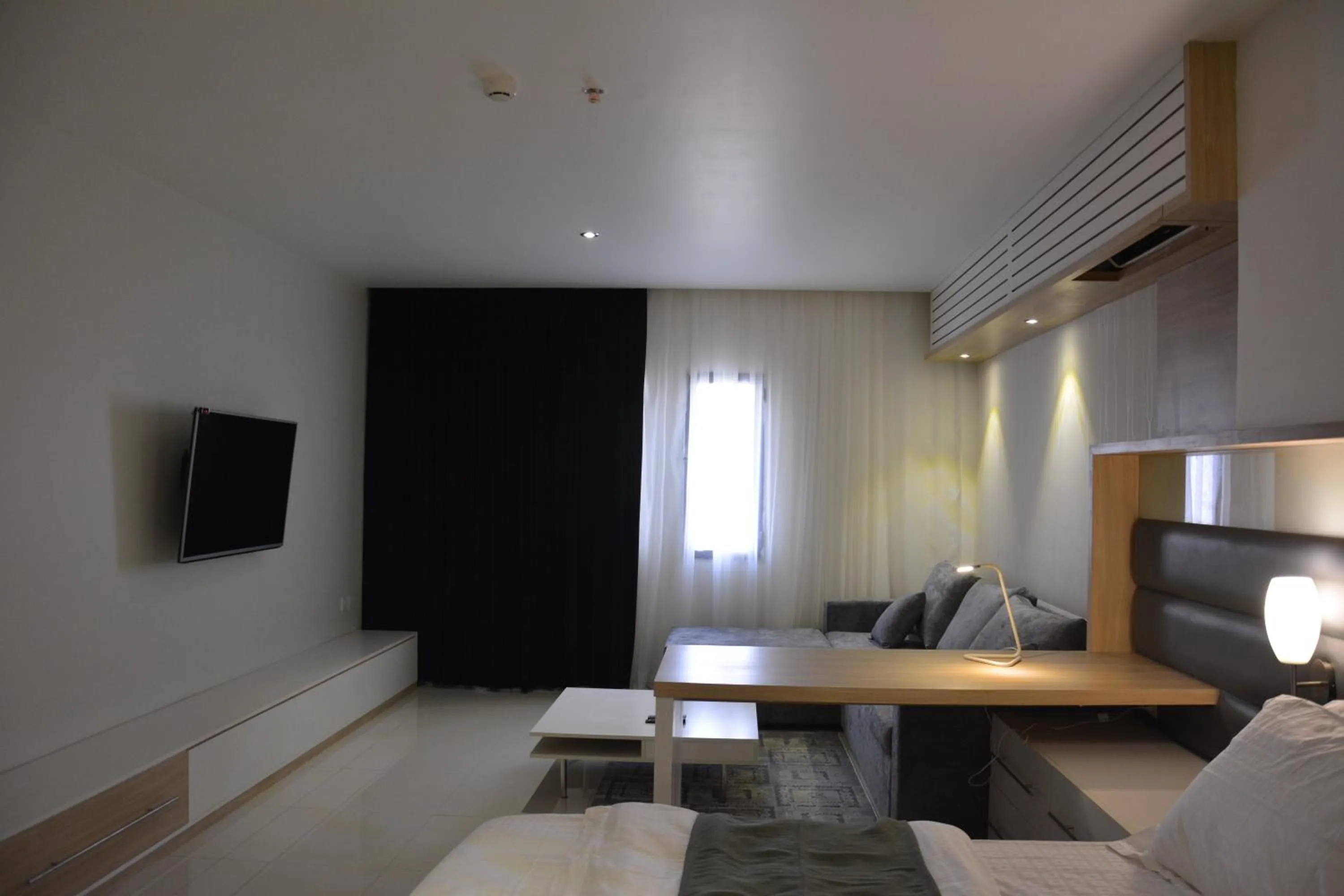 Photo of the whole room, Bed in Durat Al Urubah