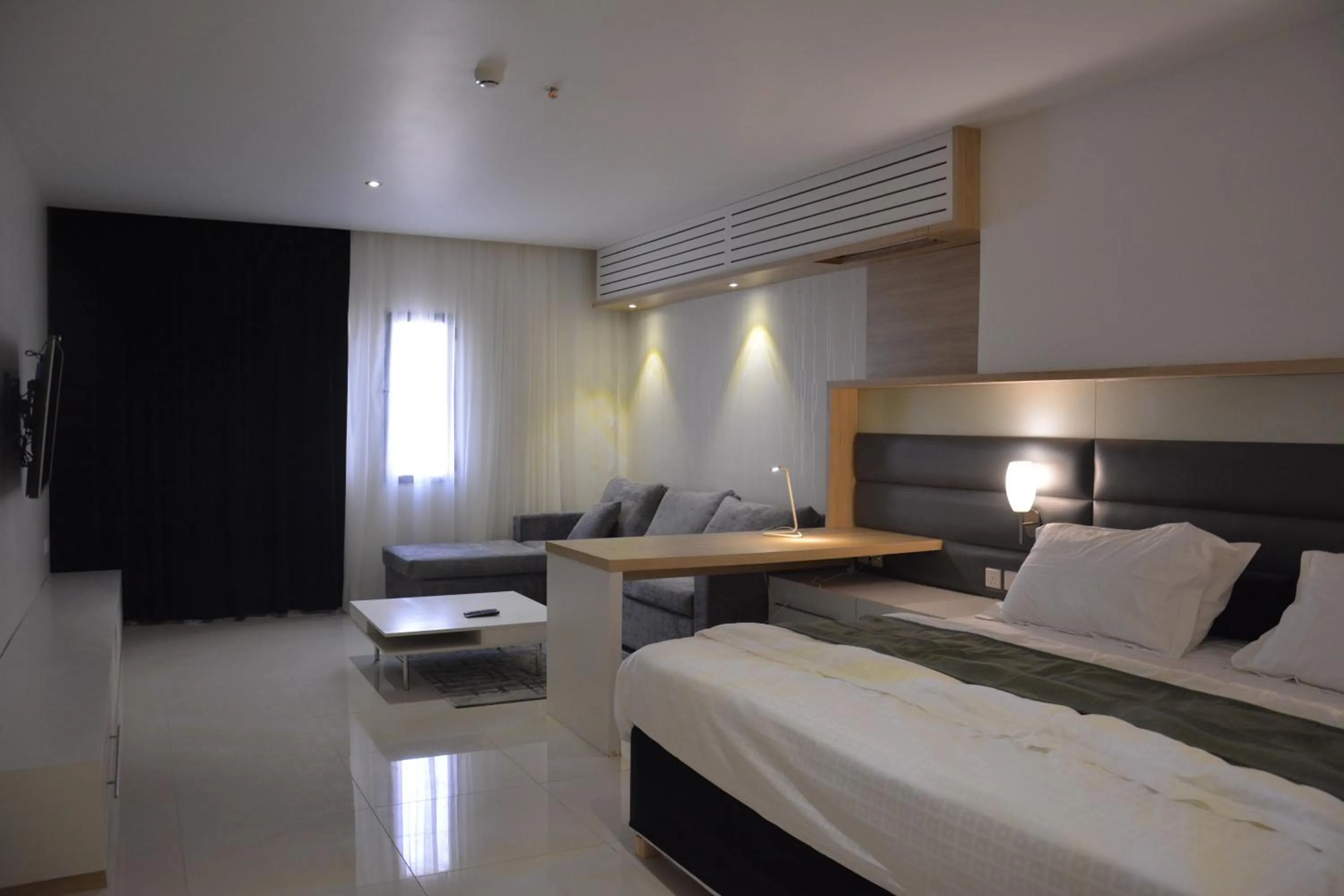 Living room, Bed in Durat Al Urubah